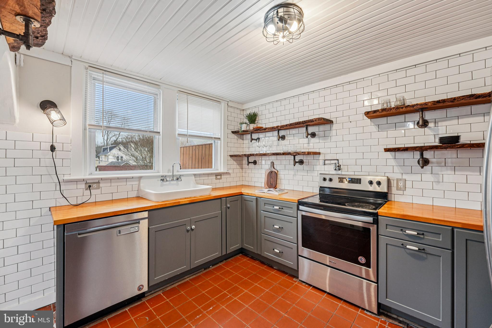 SCENIC HILLS - Residential