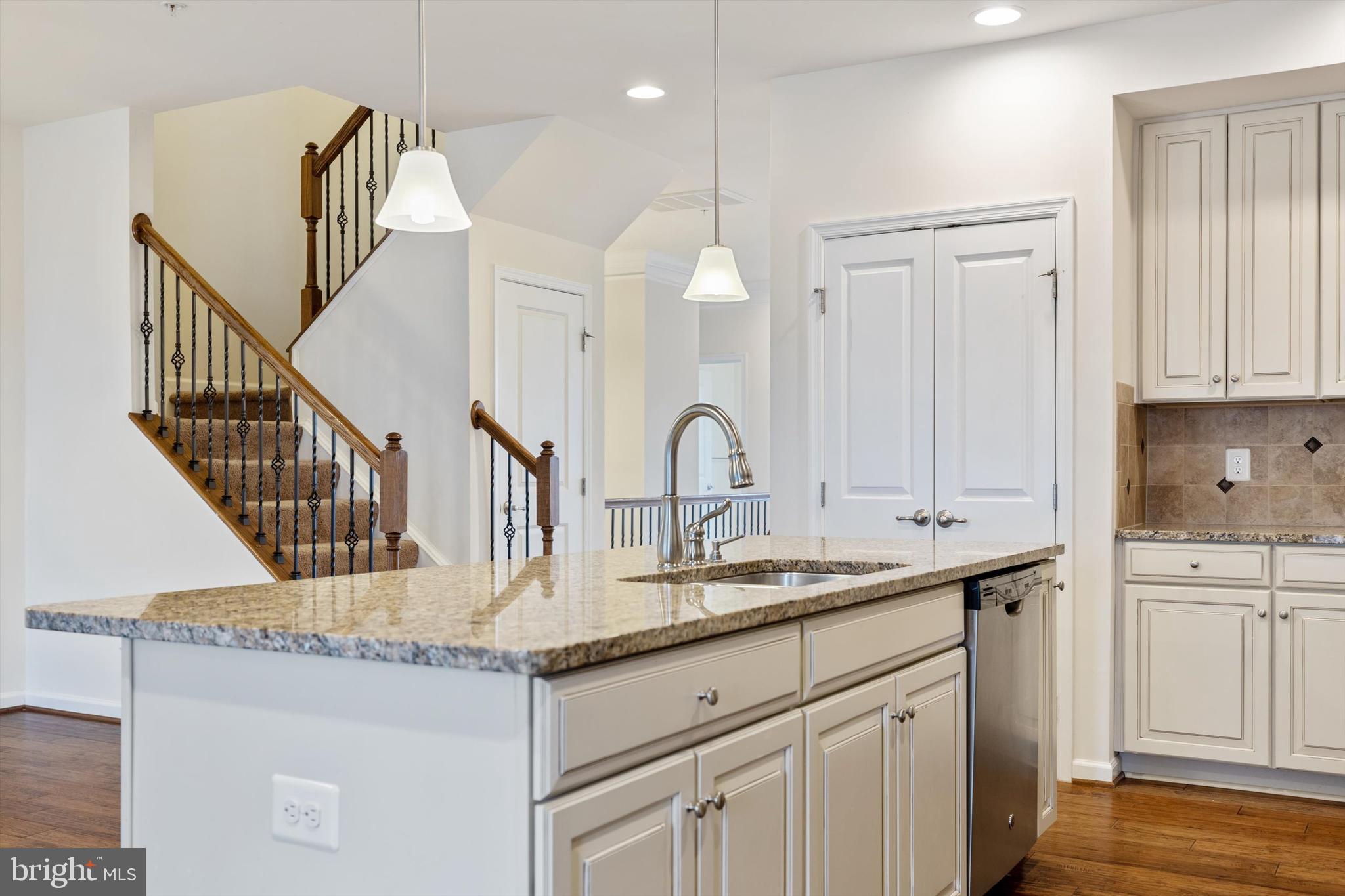 VIRGINIA MANOR CONDOMINIUM - Residential