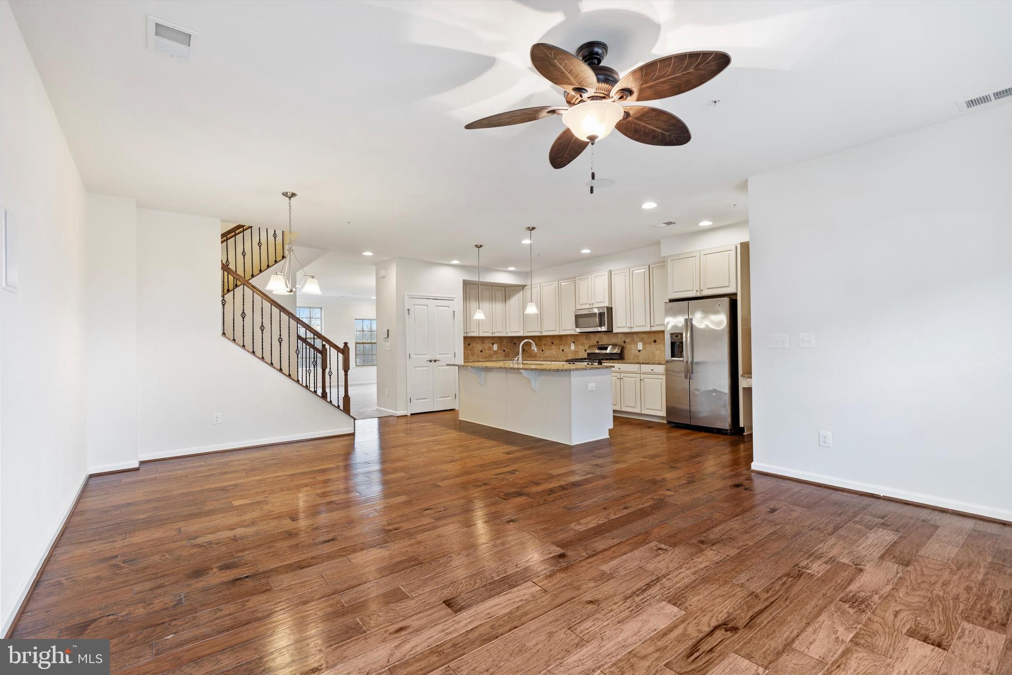 VIRGINIA MANOR CONDOMINIUM - Residential