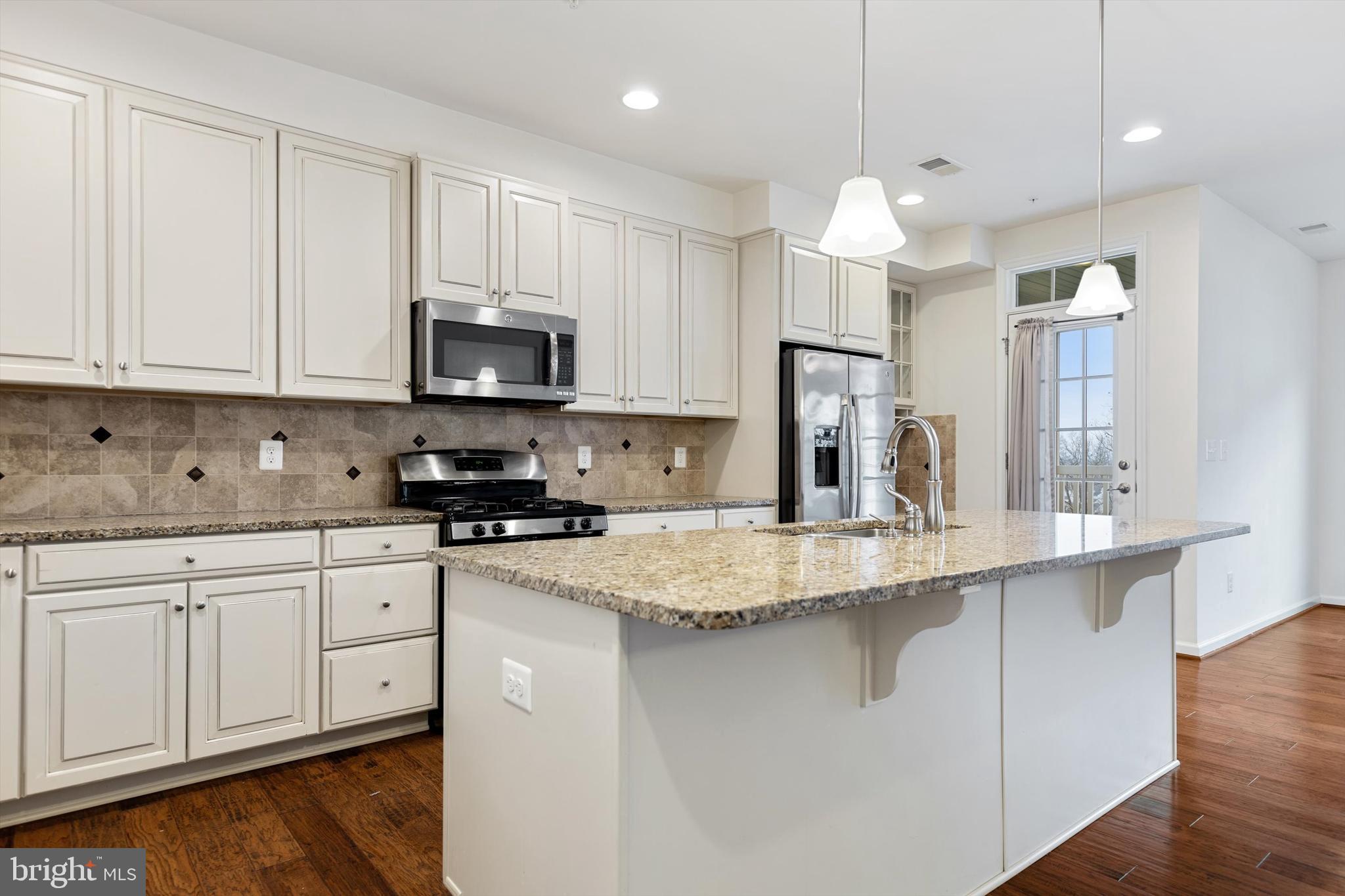 VIRGINIA MANOR CONDOMINIUM - Residential