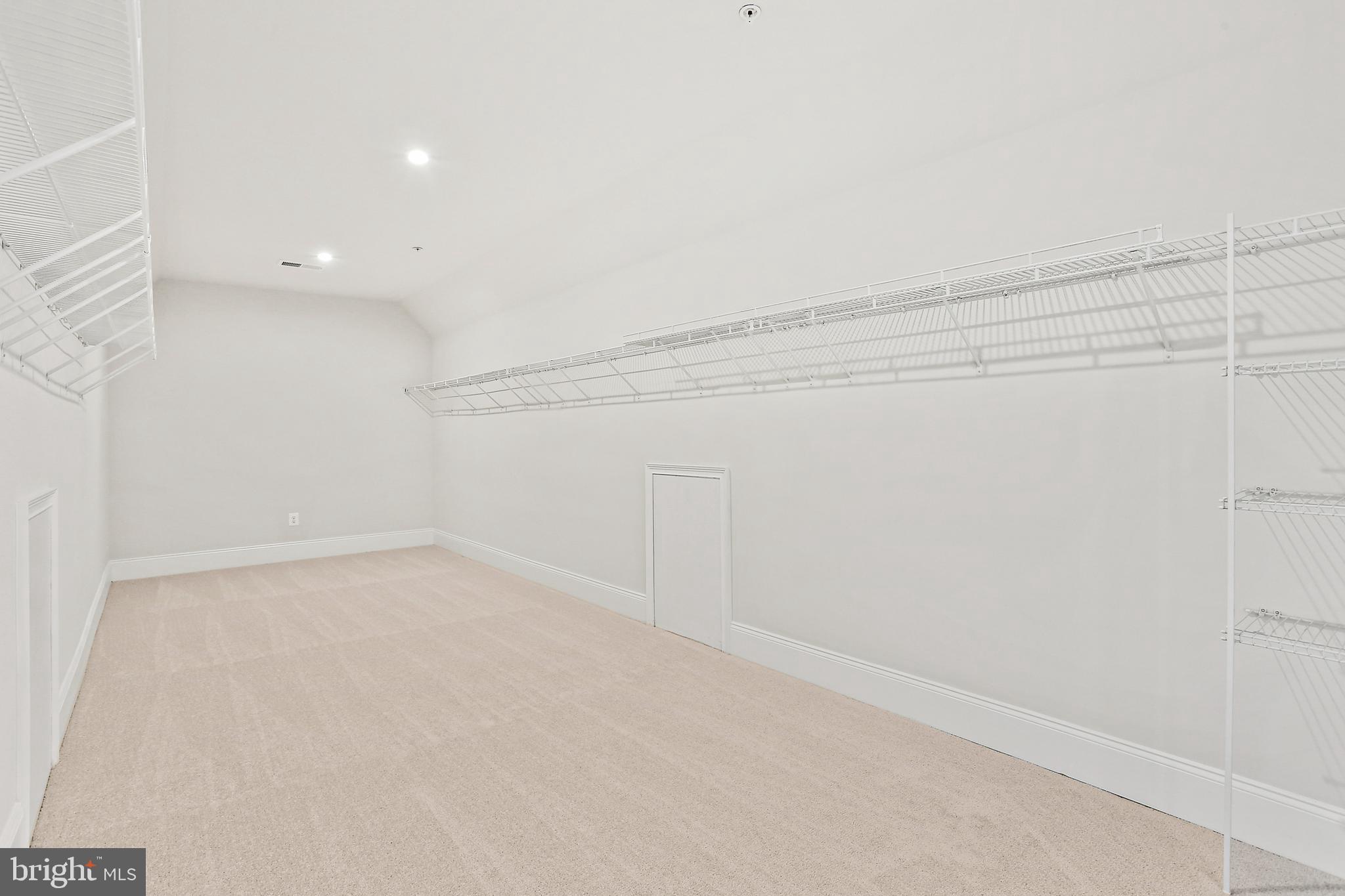 TROTTERS GLEN - Residential