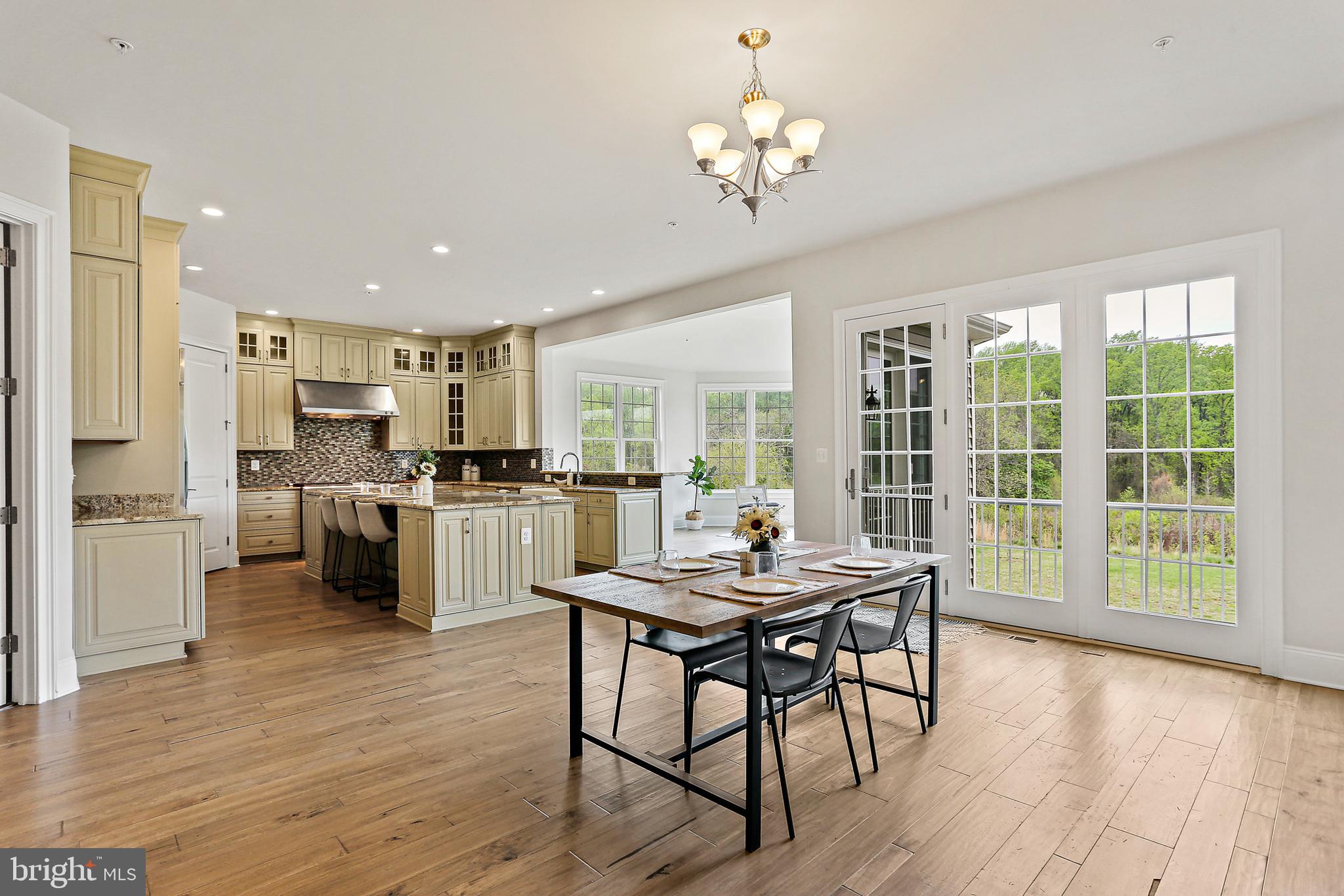 TROTTERS GLEN - Residential