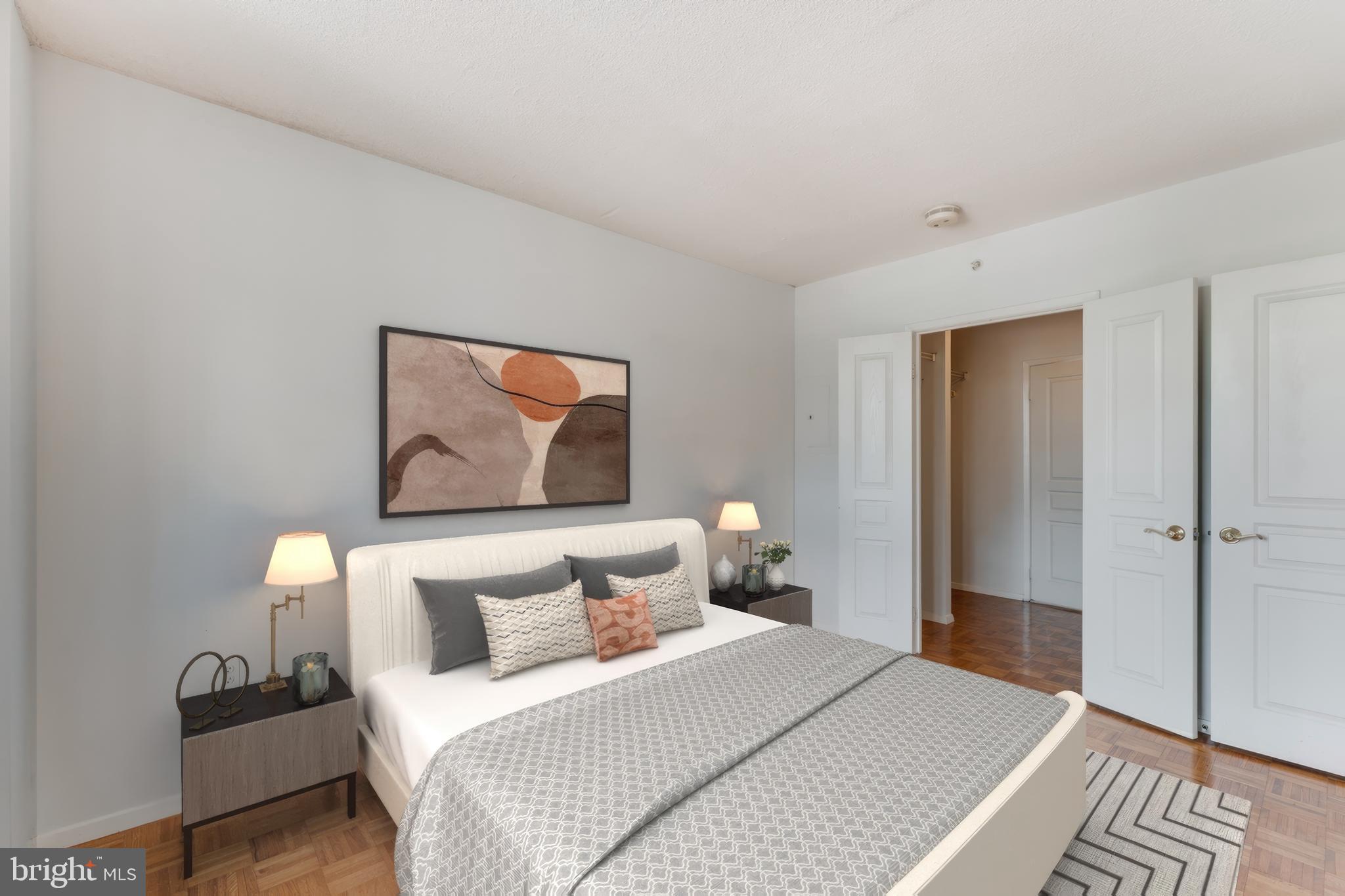 CRESCENT PLAZA - Residential