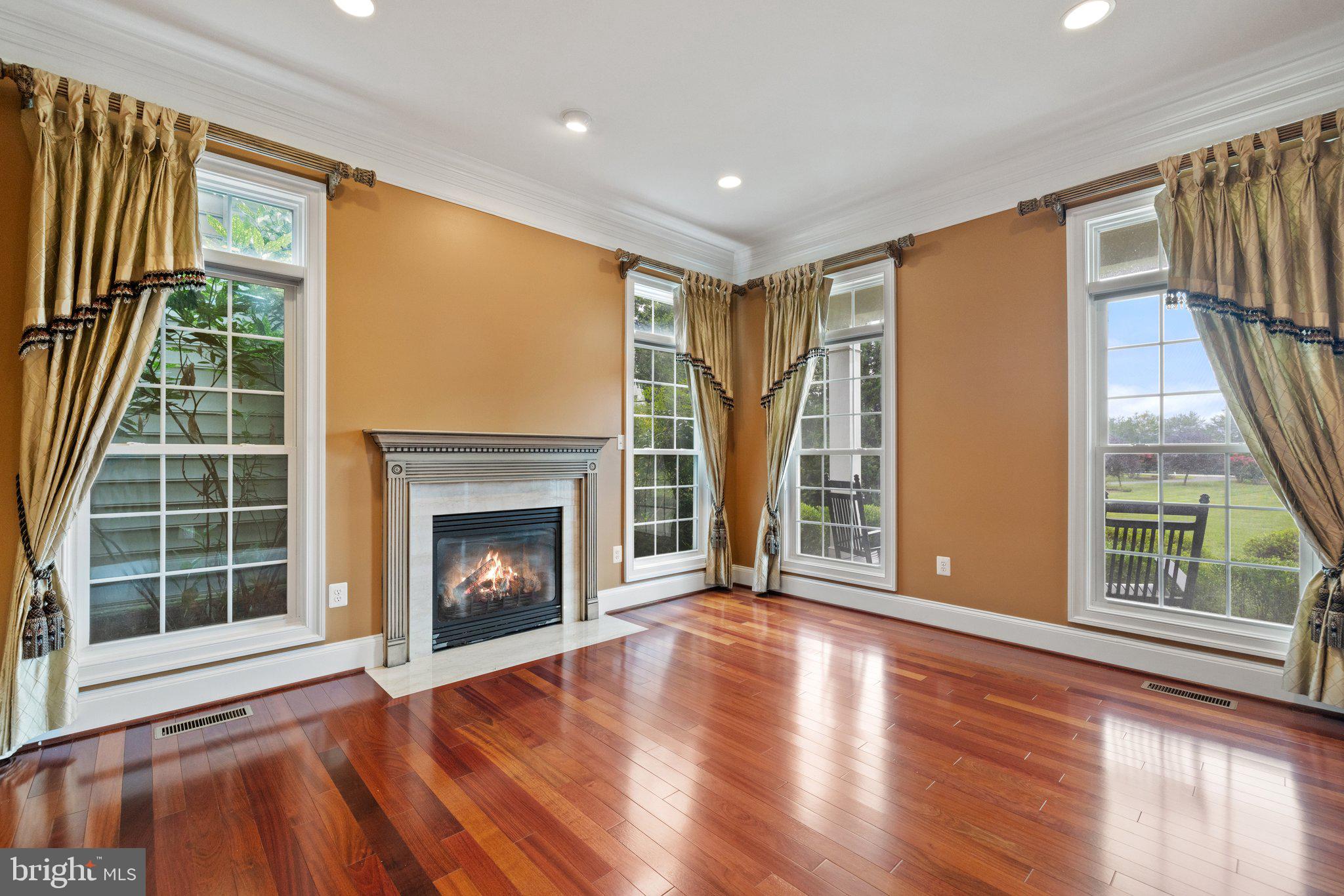 HEATHER KNOLLS - Residential