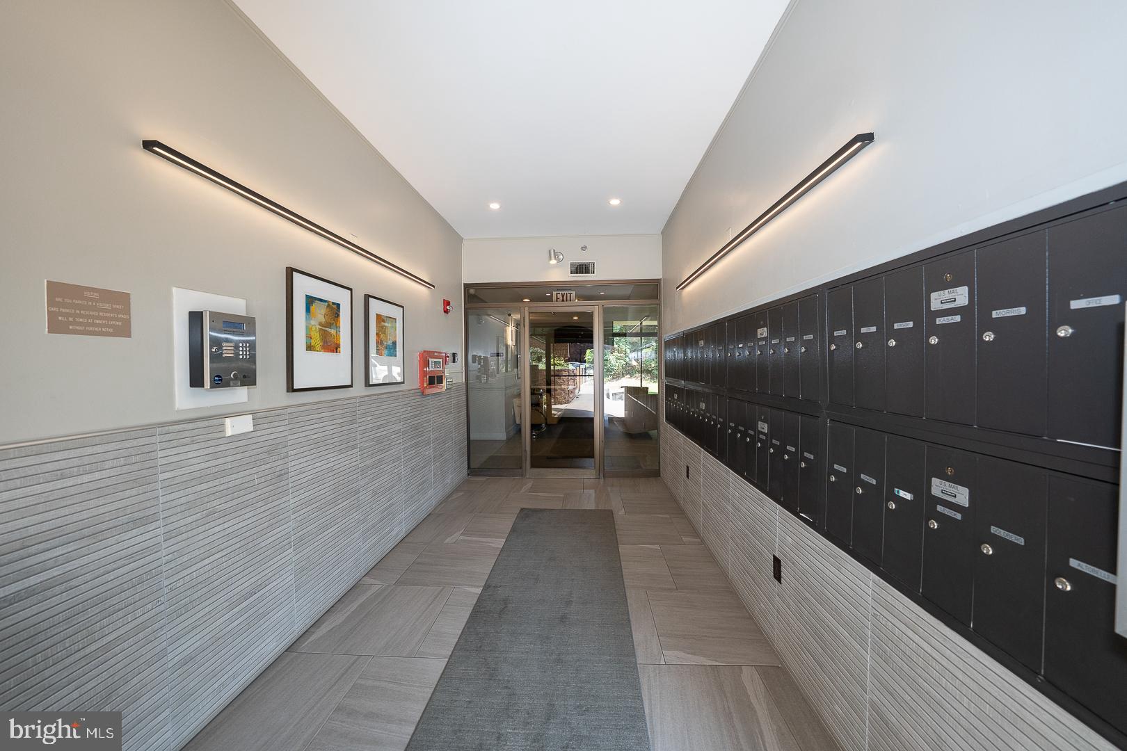 19 ROCK HILL ROAD 1-F