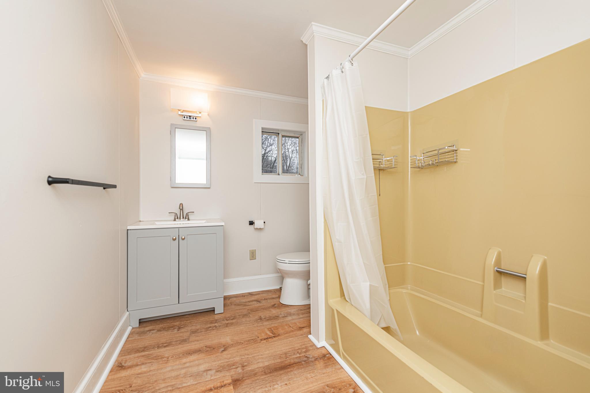 ASTON MILLS - Residential