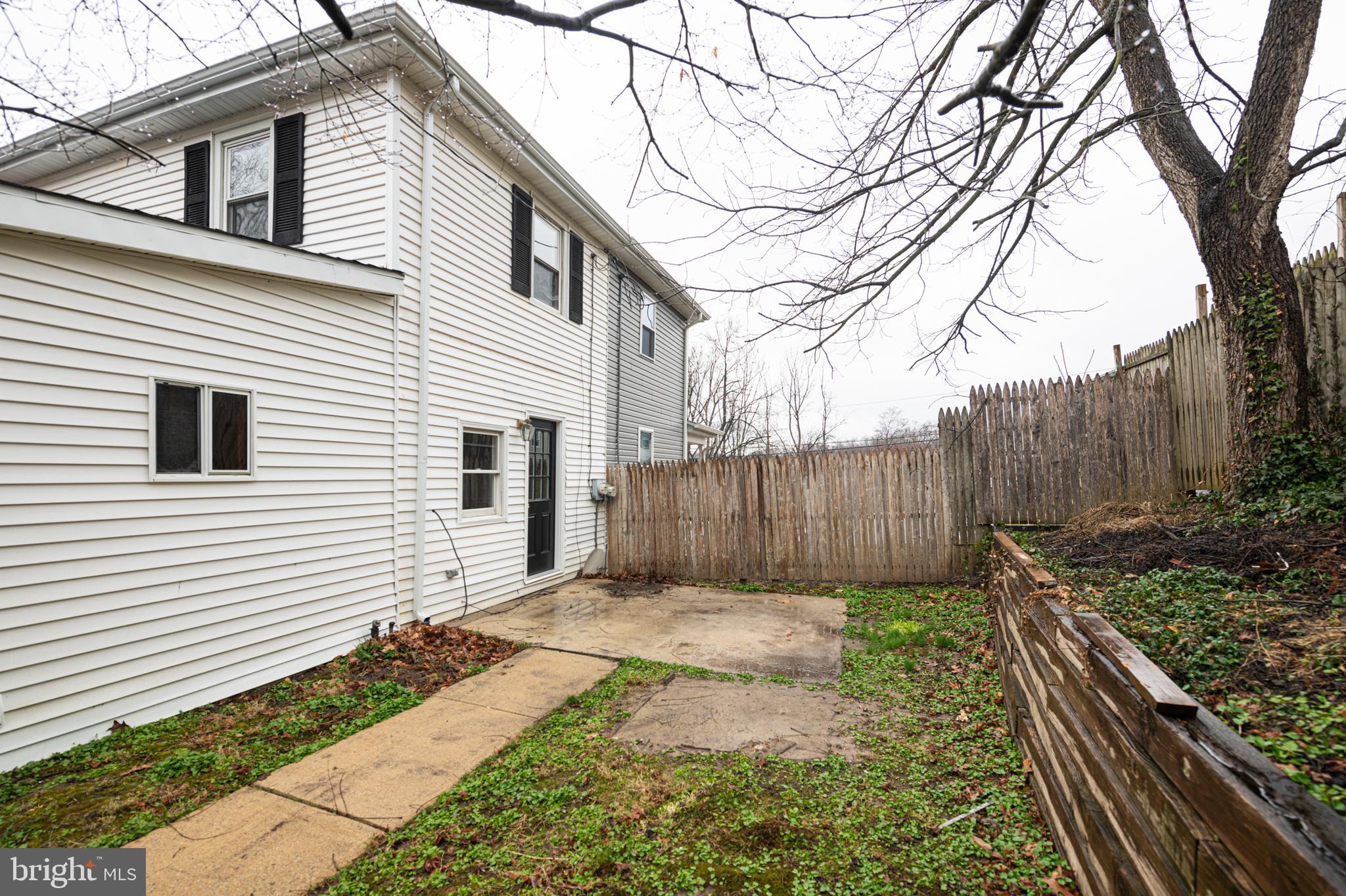 ASTON MILLS - Residential