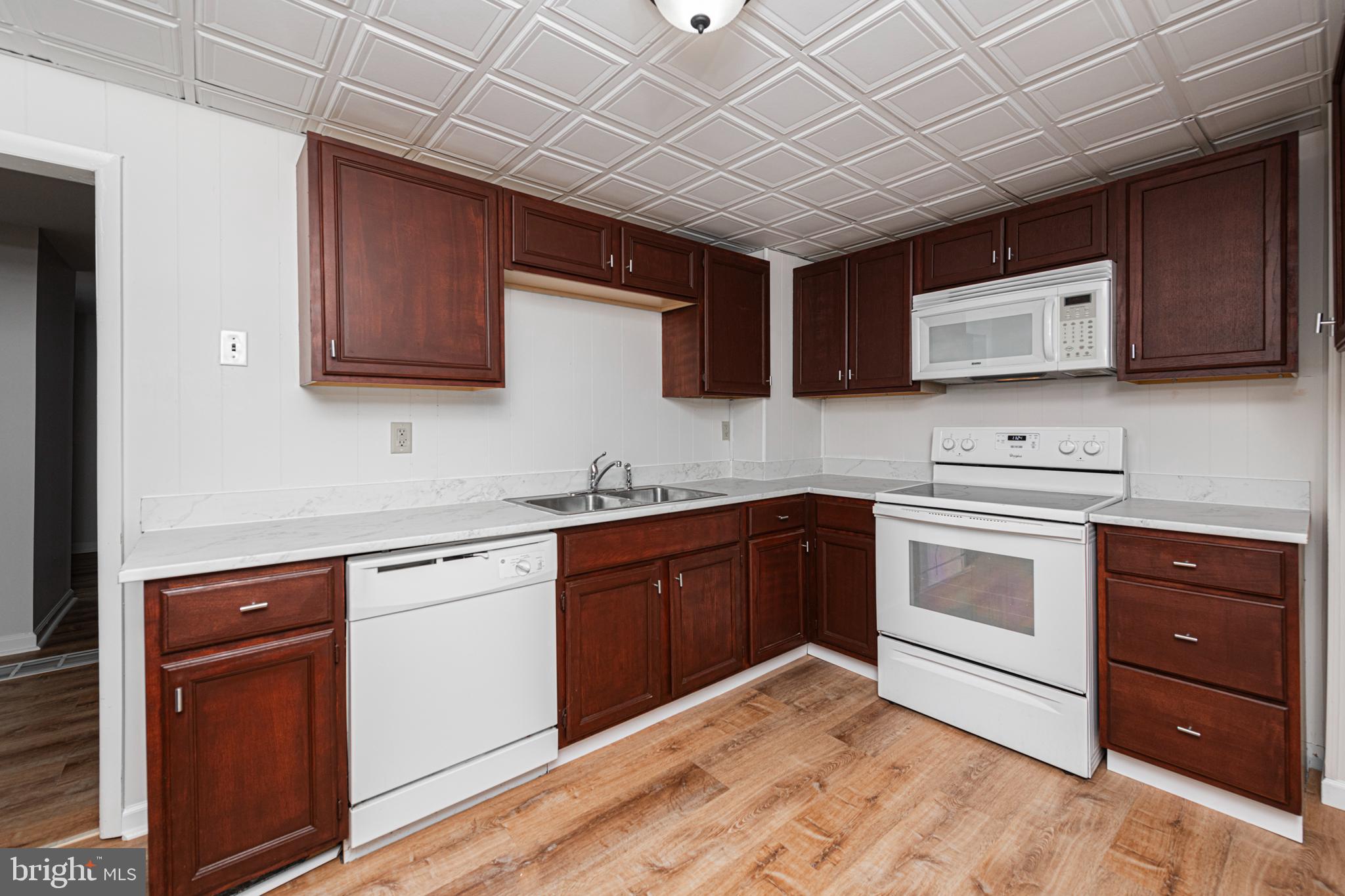 ASTON MILLS - Residential