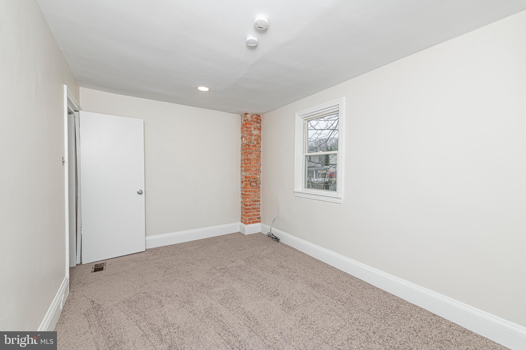 ASTON MILLS - Residential