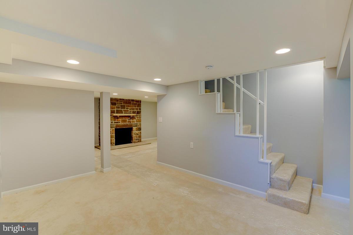 ROSEDALE GARDENS - Residential