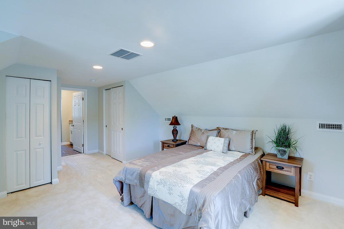 ROSEDALE GARDENS - Residential