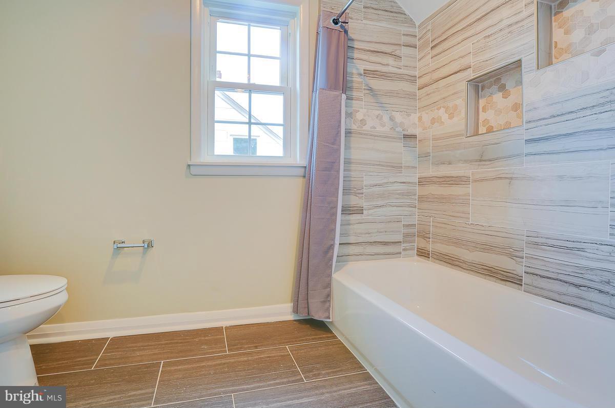 ROSEDALE GARDENS - Residential