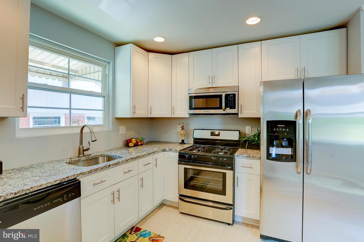 ROSEDALE GARDENS - Residential