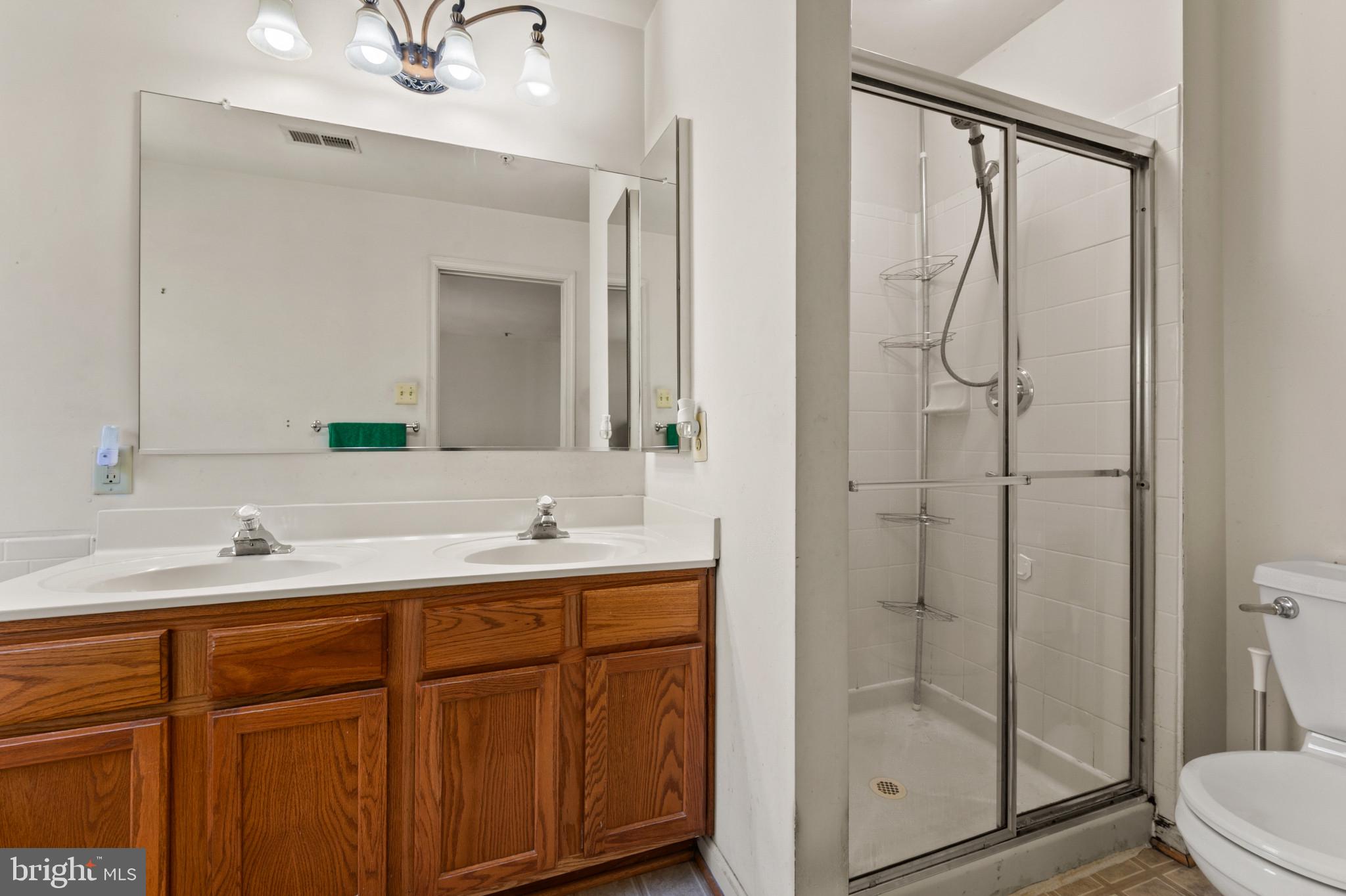 MARLTON TOWN - Residential