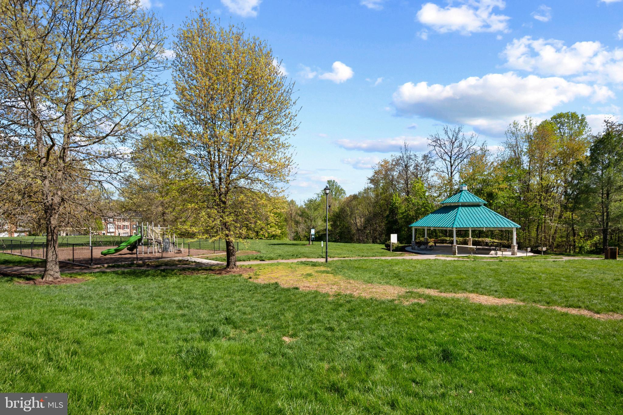 MARLTON TOWN - Residential