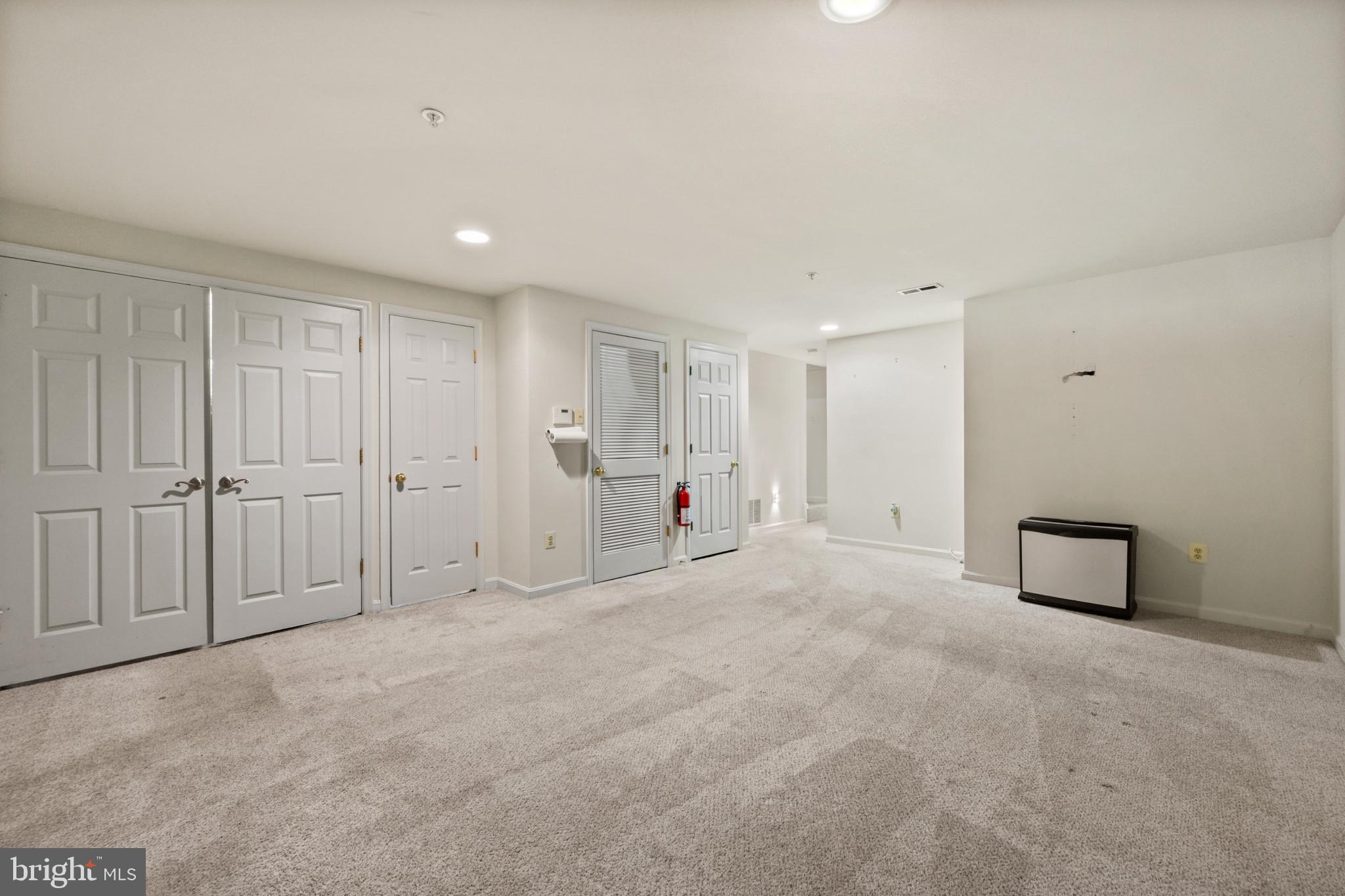 MARLTON TOWN - Residential