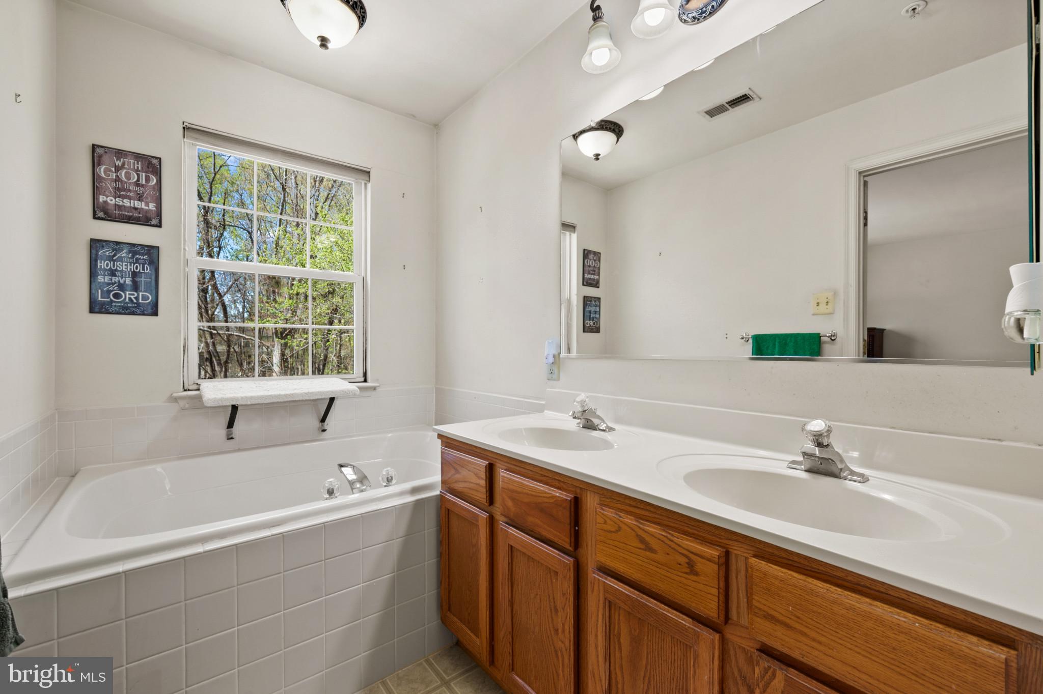 MARLTON TOWN - Residential