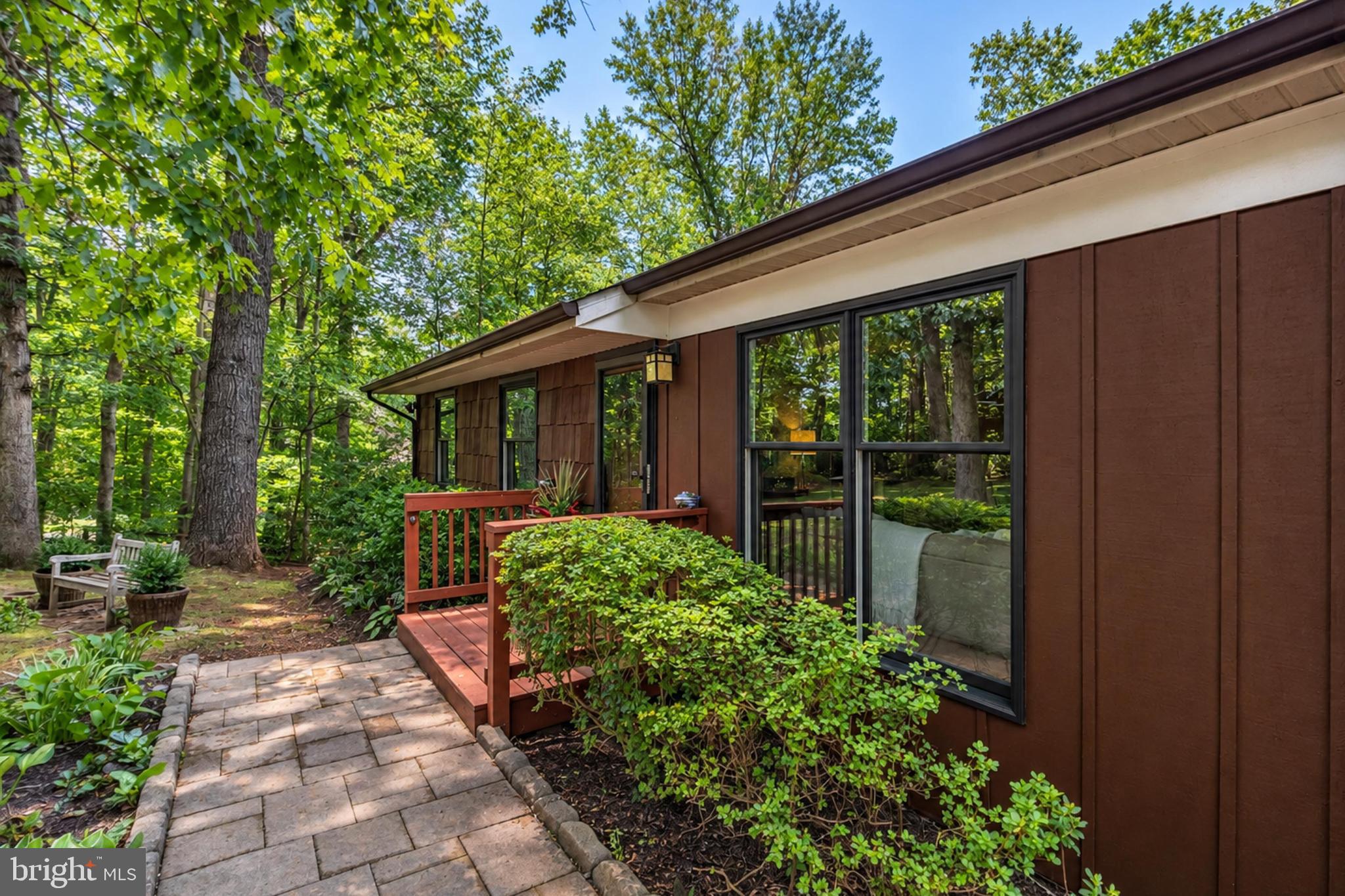 10924 RAVENWOOD DRIVE