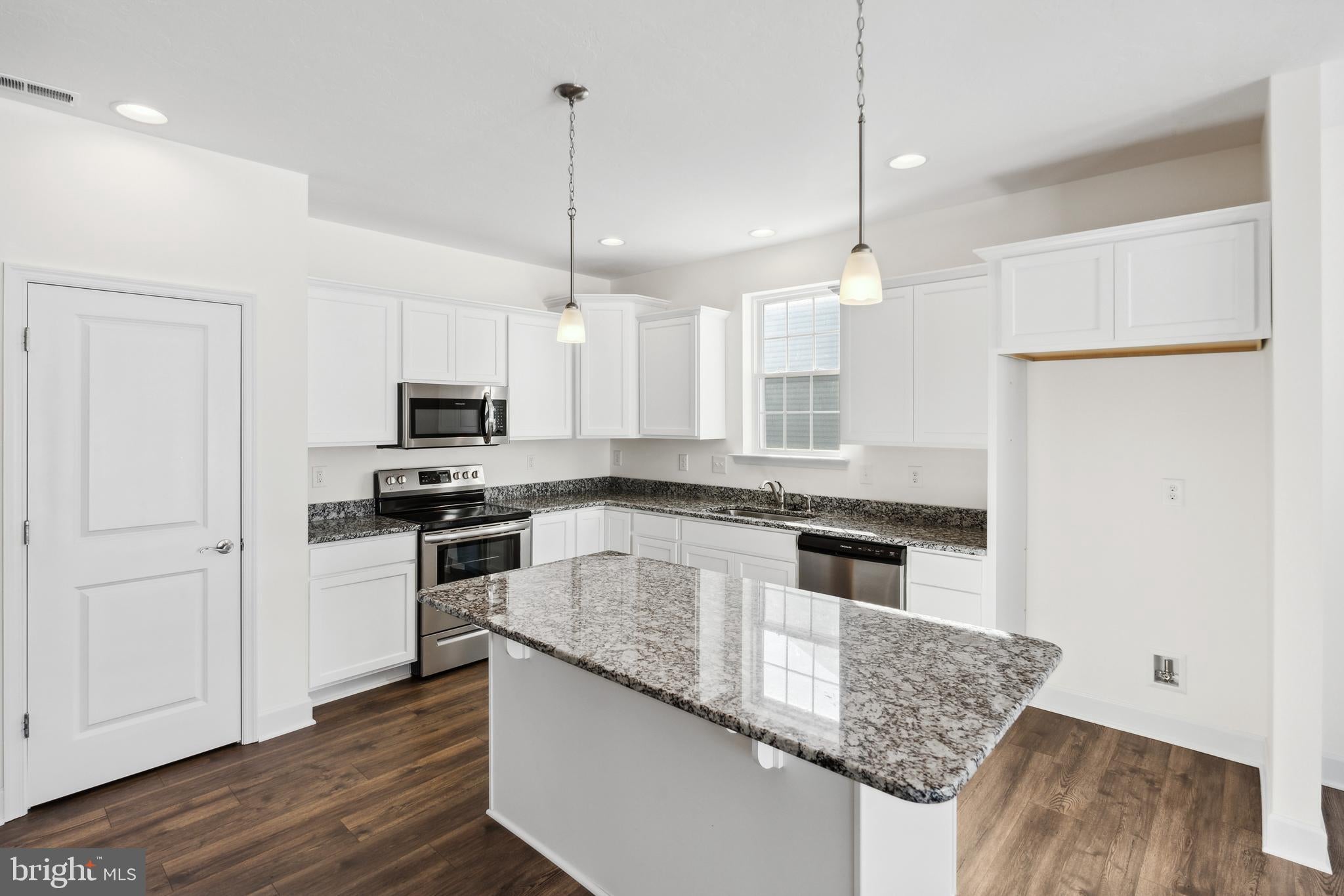 25 TANAGER COURT C14