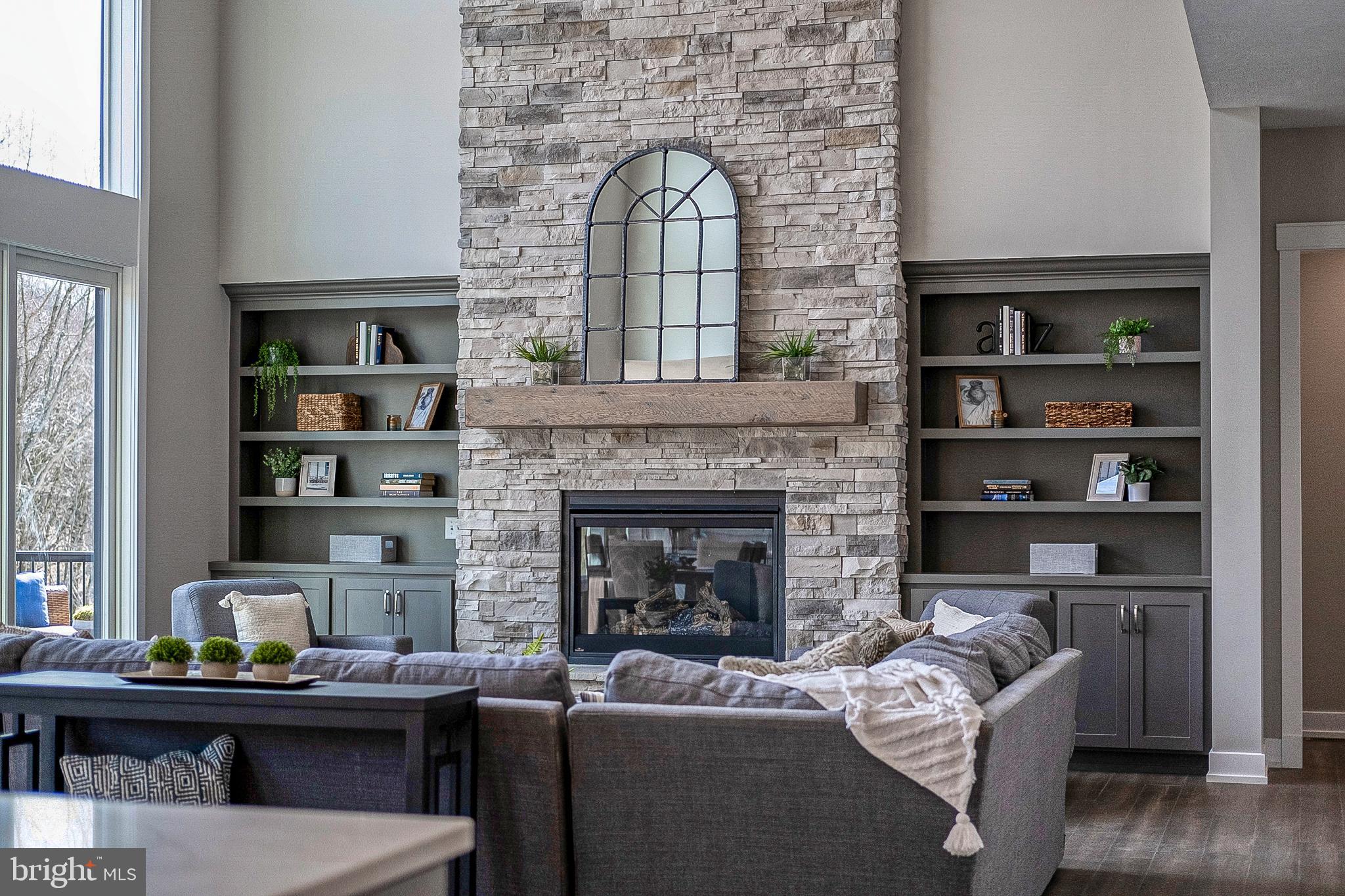BRIARWOOD - Residential