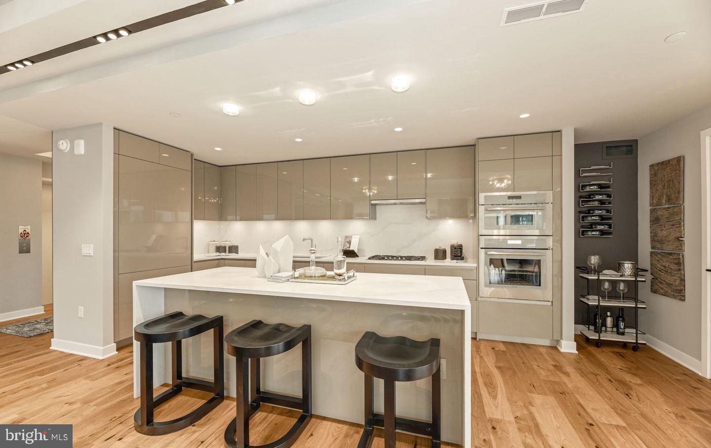 ROSSLYN - Residential