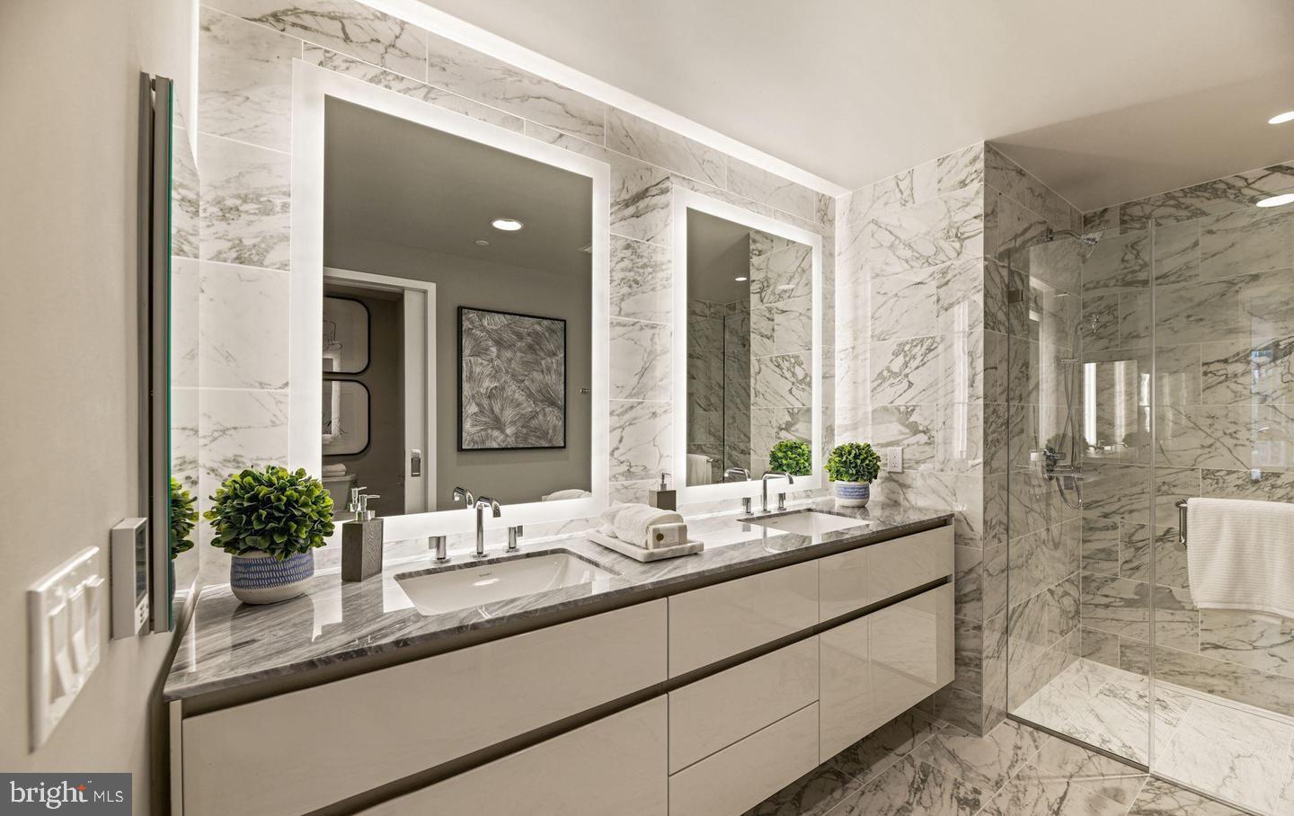 ROSSLYN - Residential