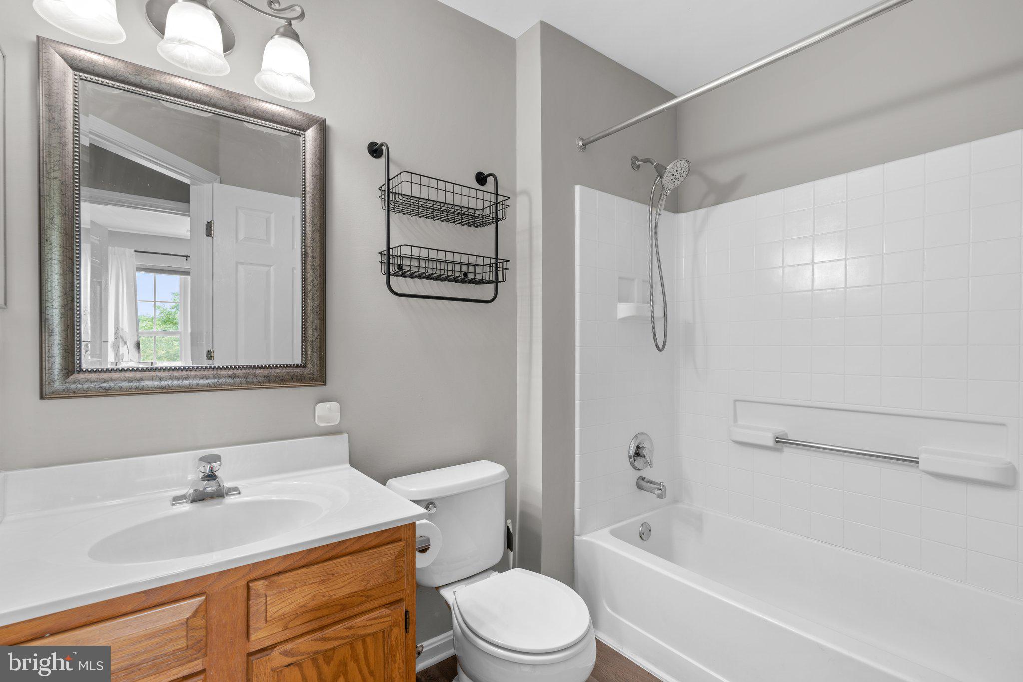 SEVEN OAKS - Residential