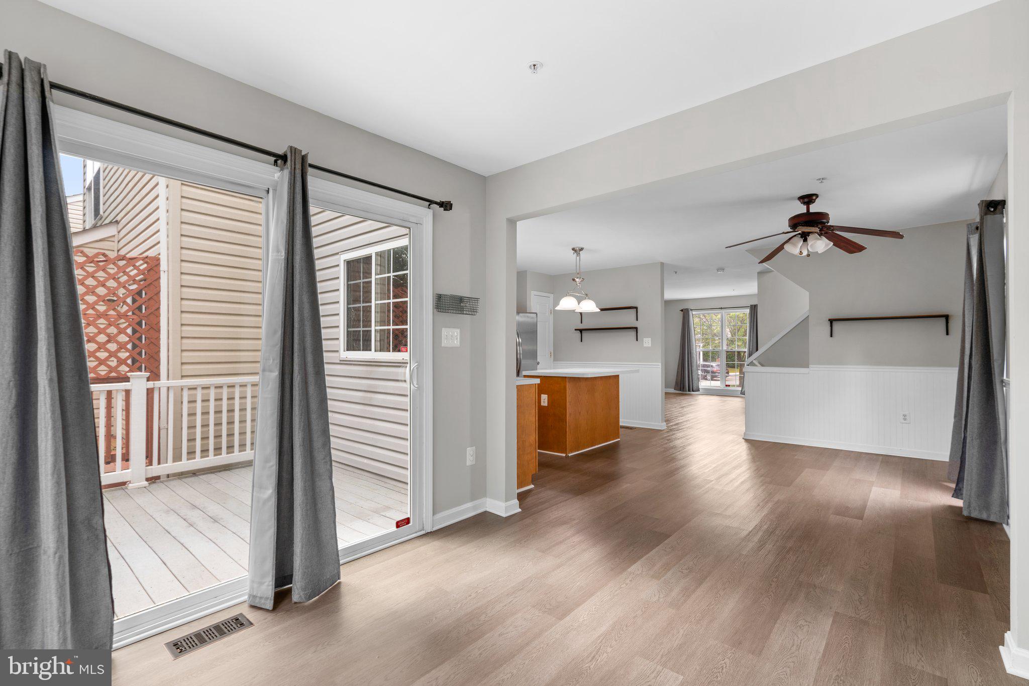 SEVEN OAKS - Residential