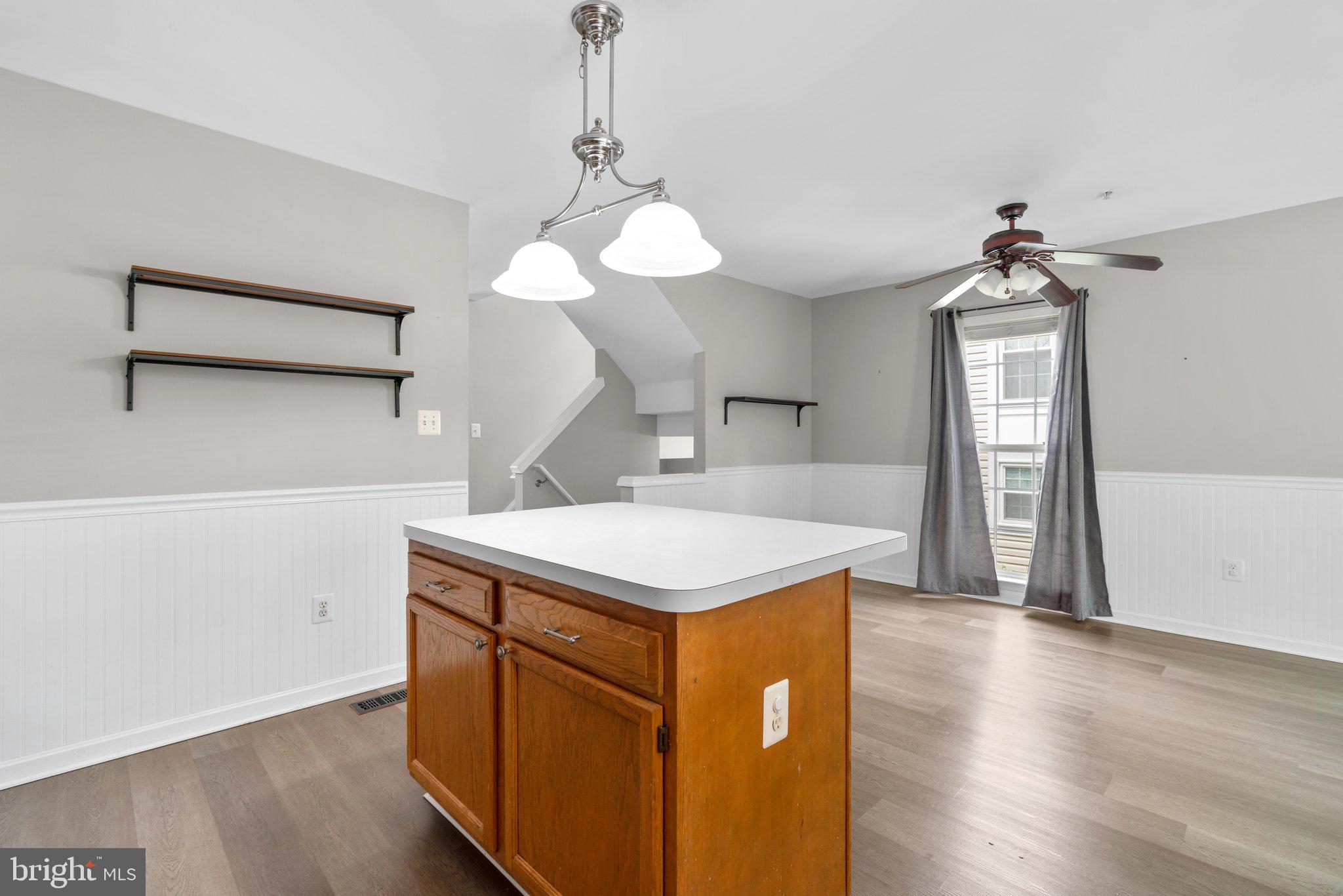 SEVEN OAKS - Residential