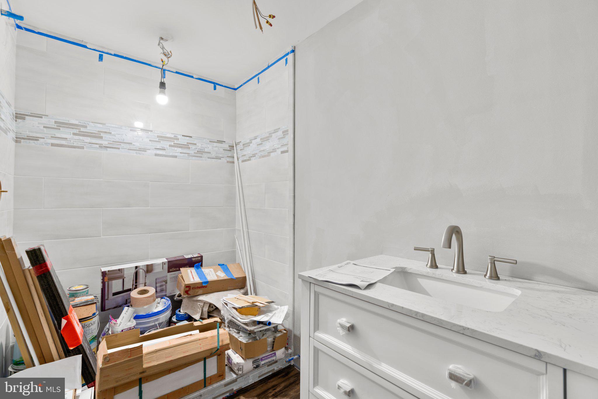 SEVEN OAKS - Residential