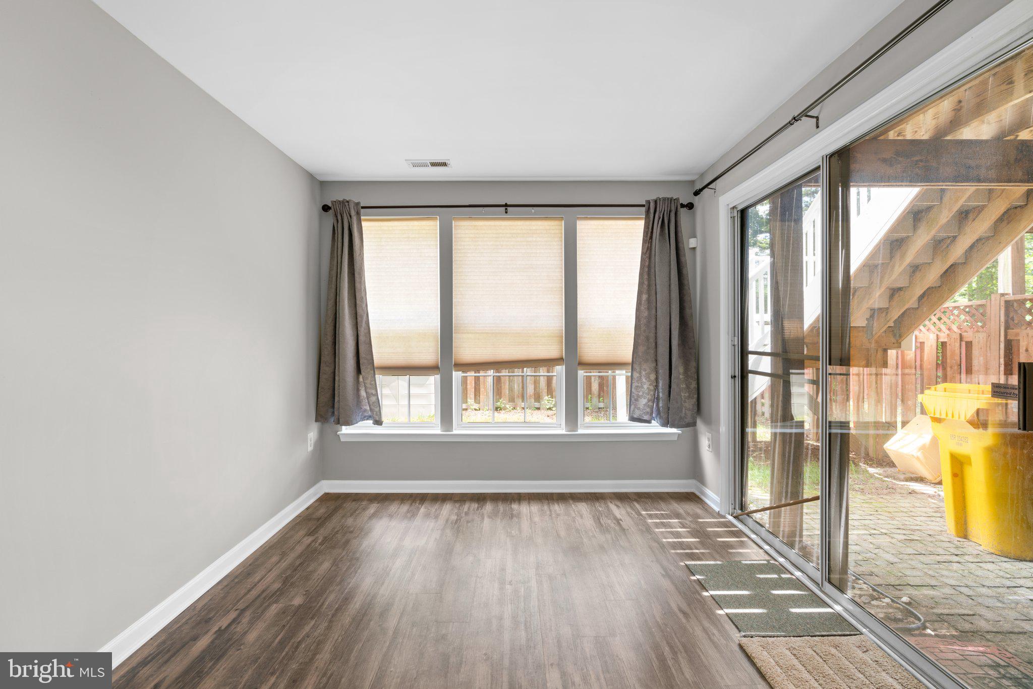 SEVEN OAKS - Residential