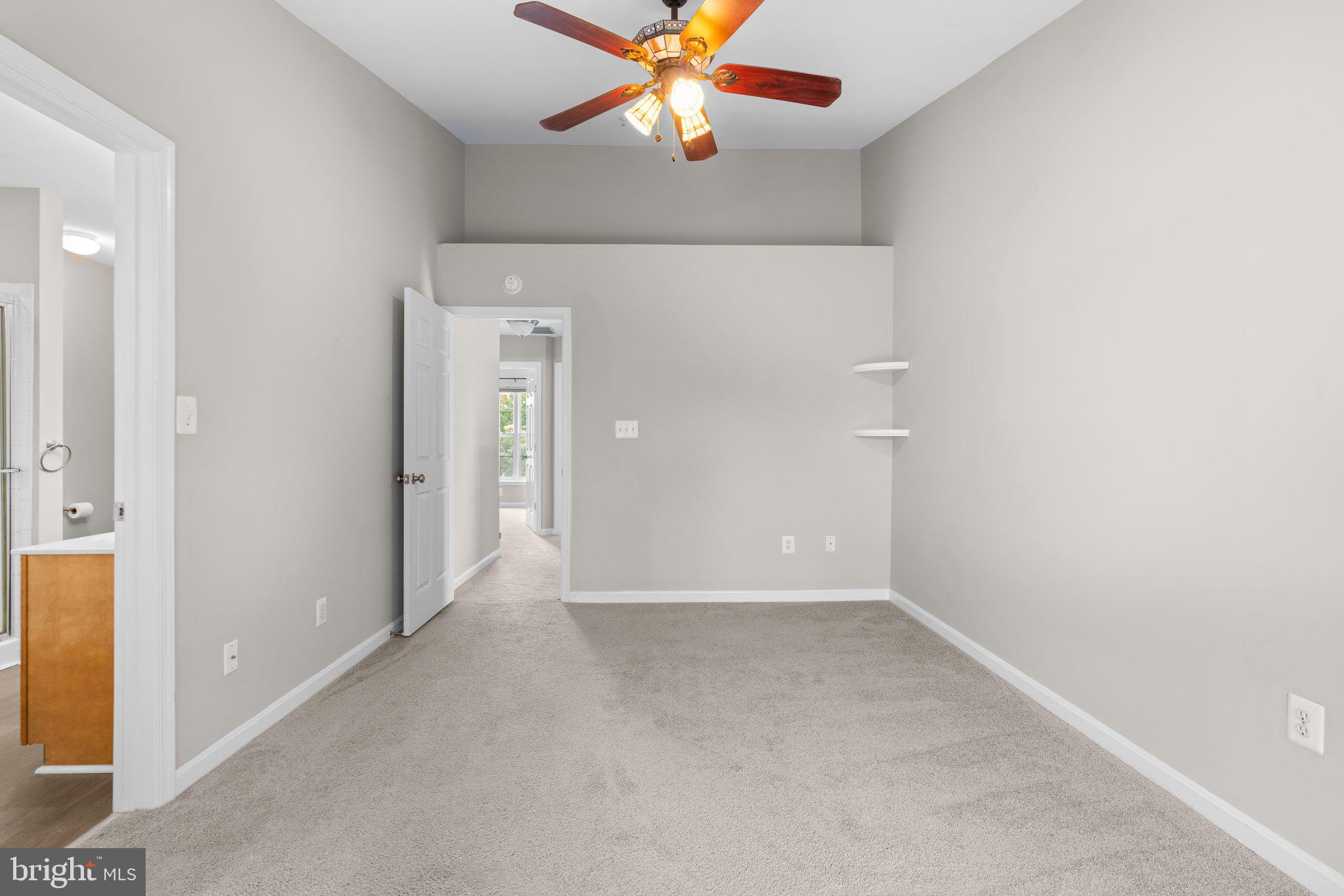 SEVEN OAKS - Residential