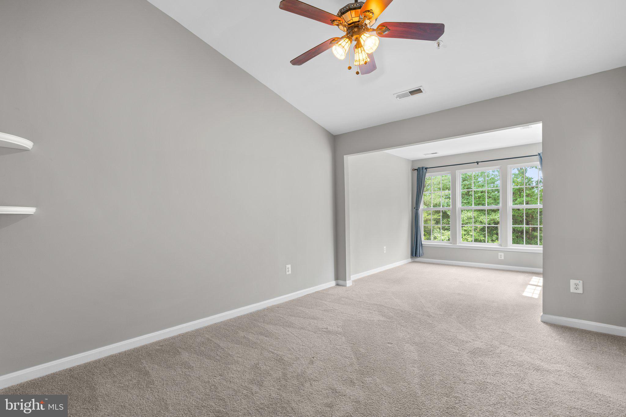 SEVEN OAKS - Residential