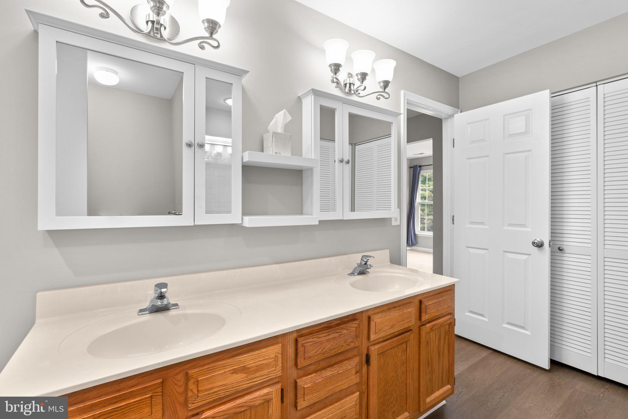 SEVEN OAKS - Residential