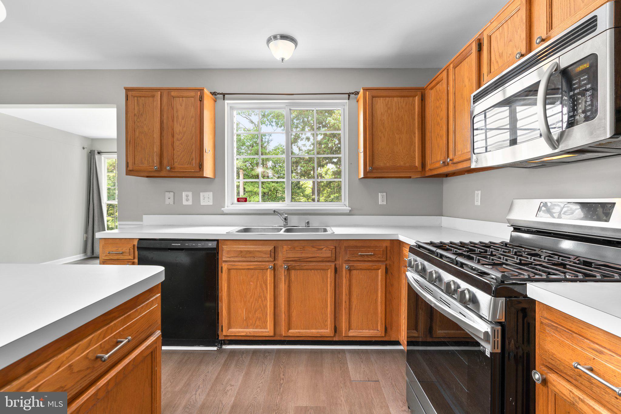 SEVEN OAKS - Residential