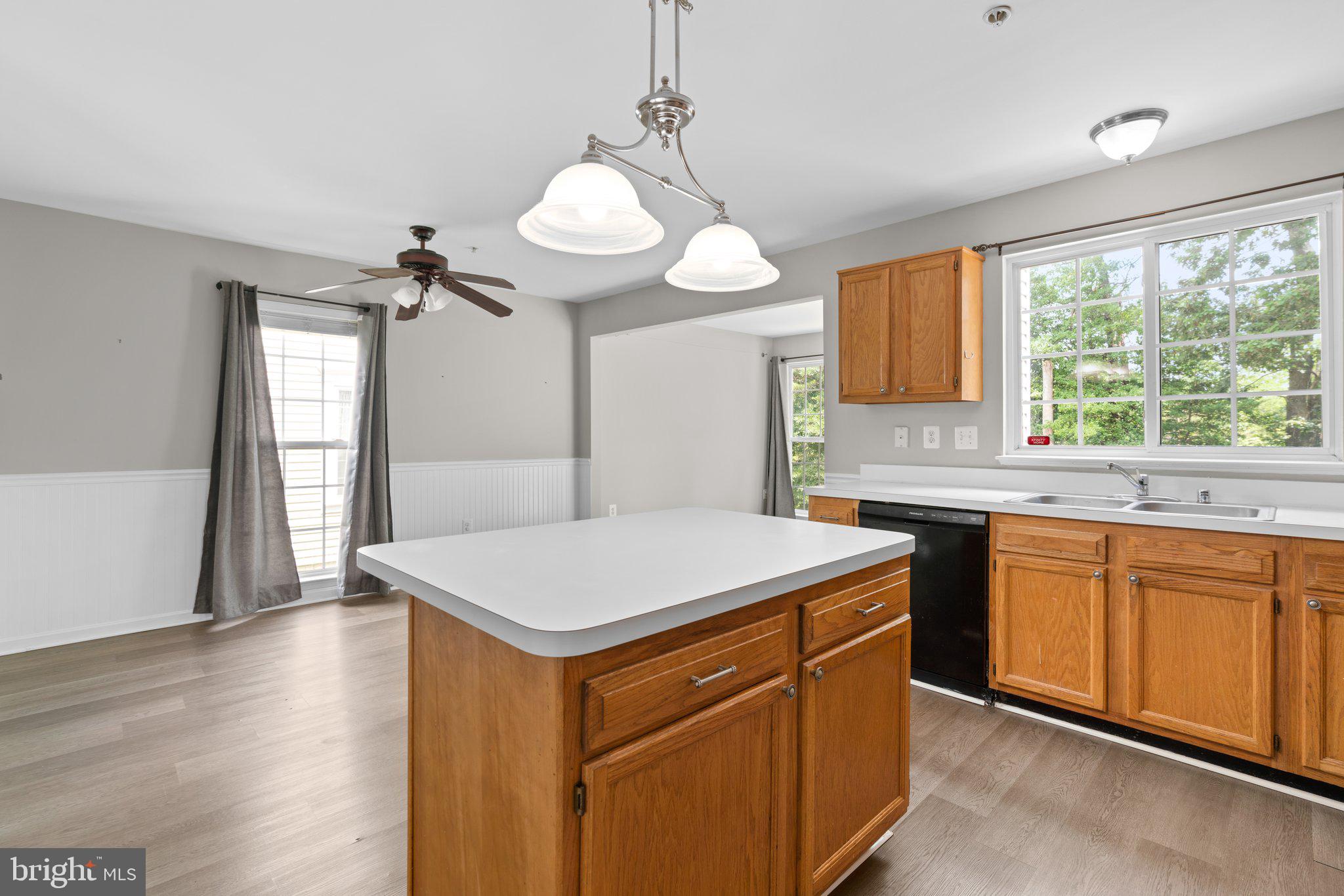 SEVEN OAKS - Residential