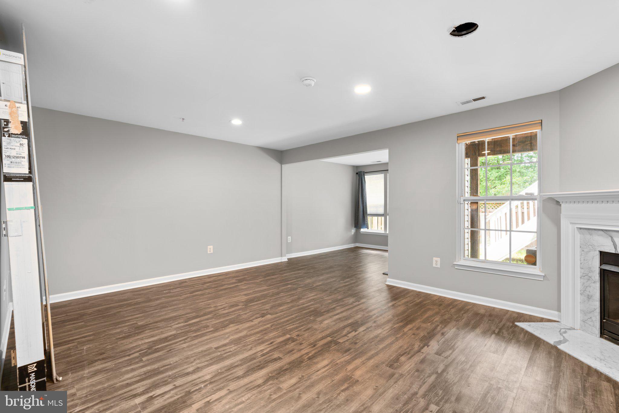 SEVEN OAKS - Residential