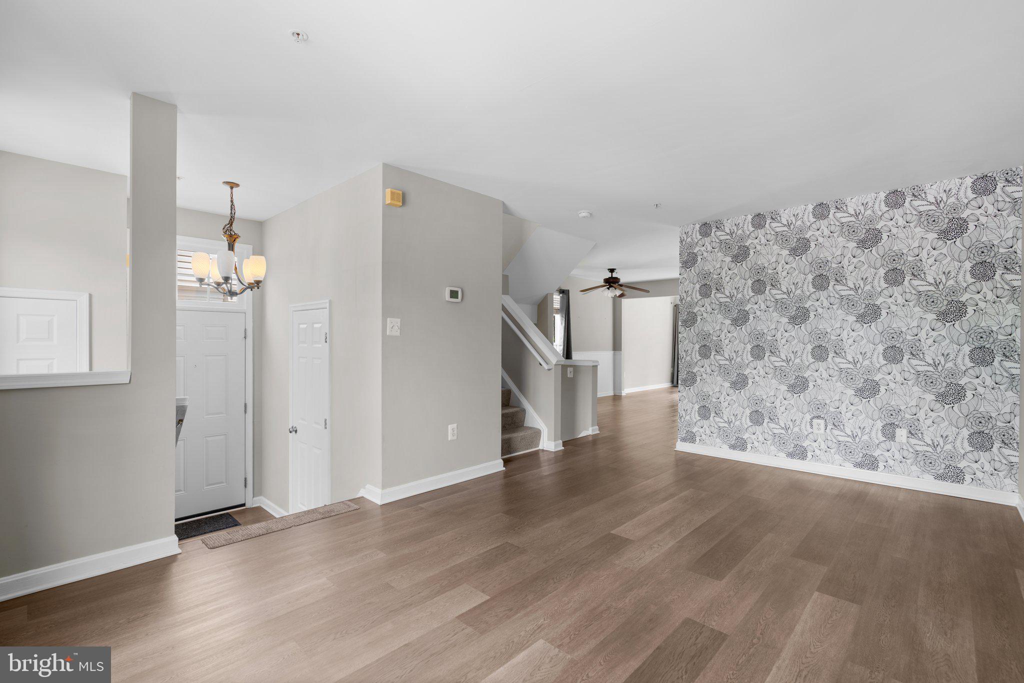 SEVEN OAKS - Residential