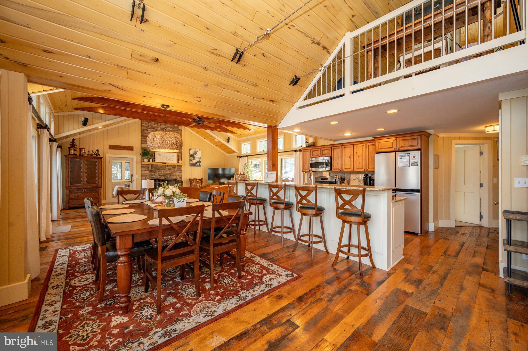 EDGEWATER - Residential