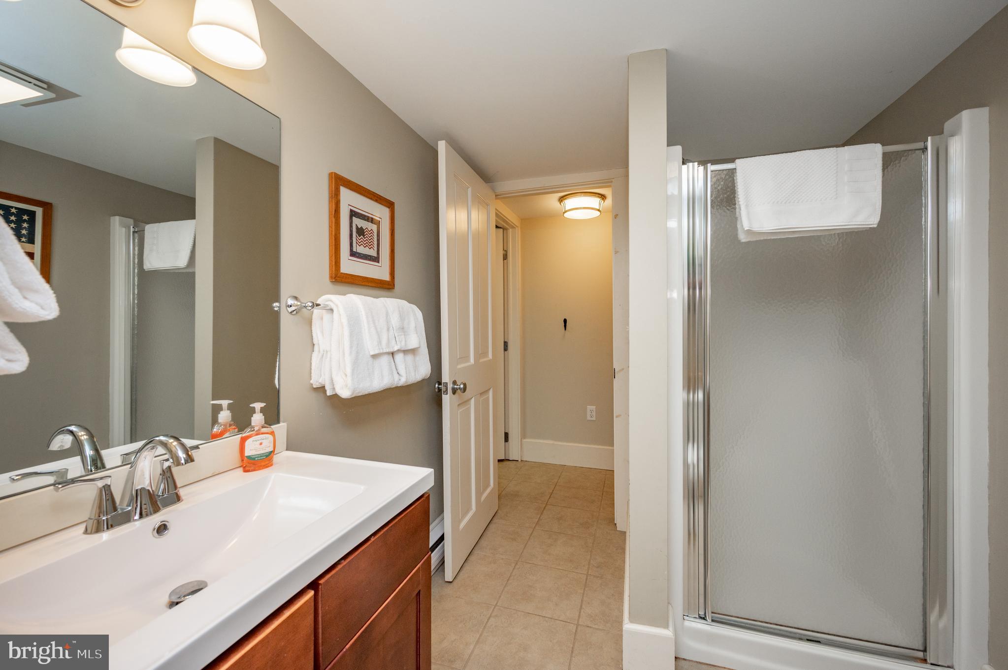 EDGEWATER - Residential