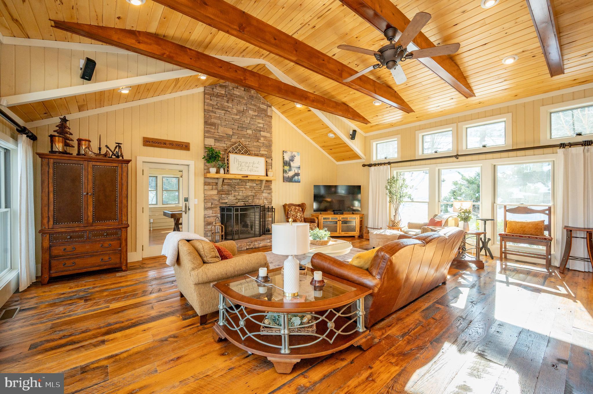 EDGEWATER - Residential