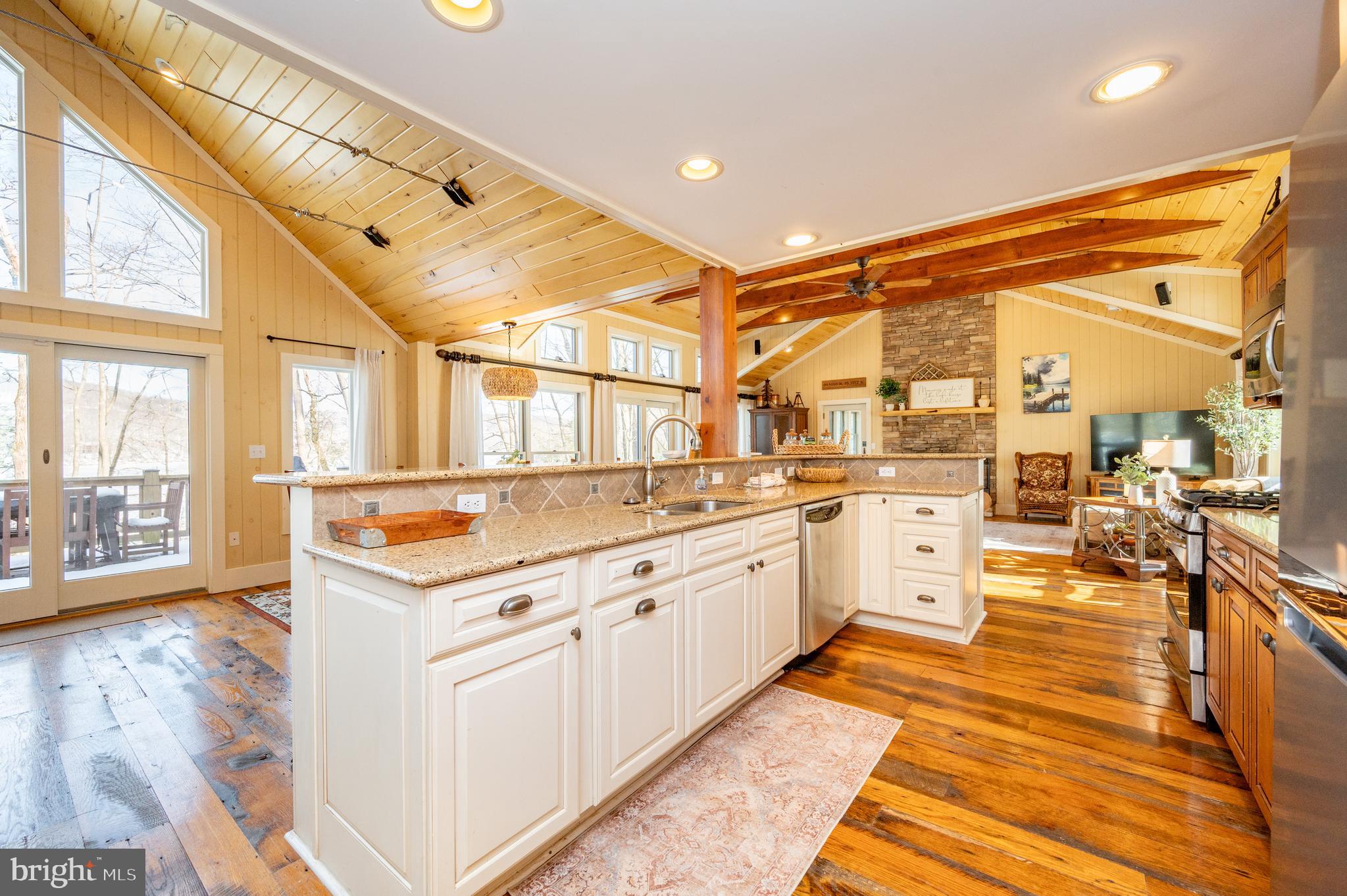 EDGEWATER - Residential