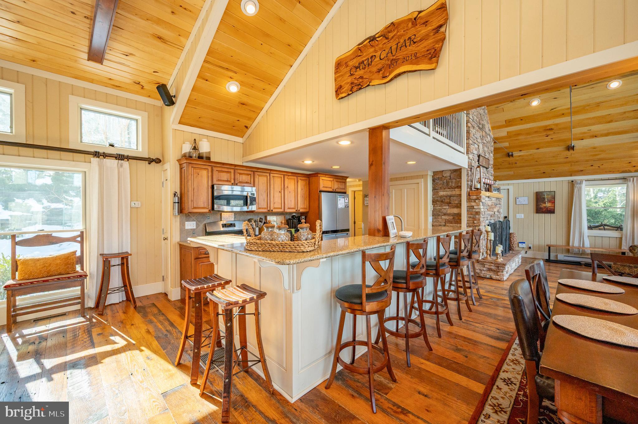 EDGEWATER - Residential