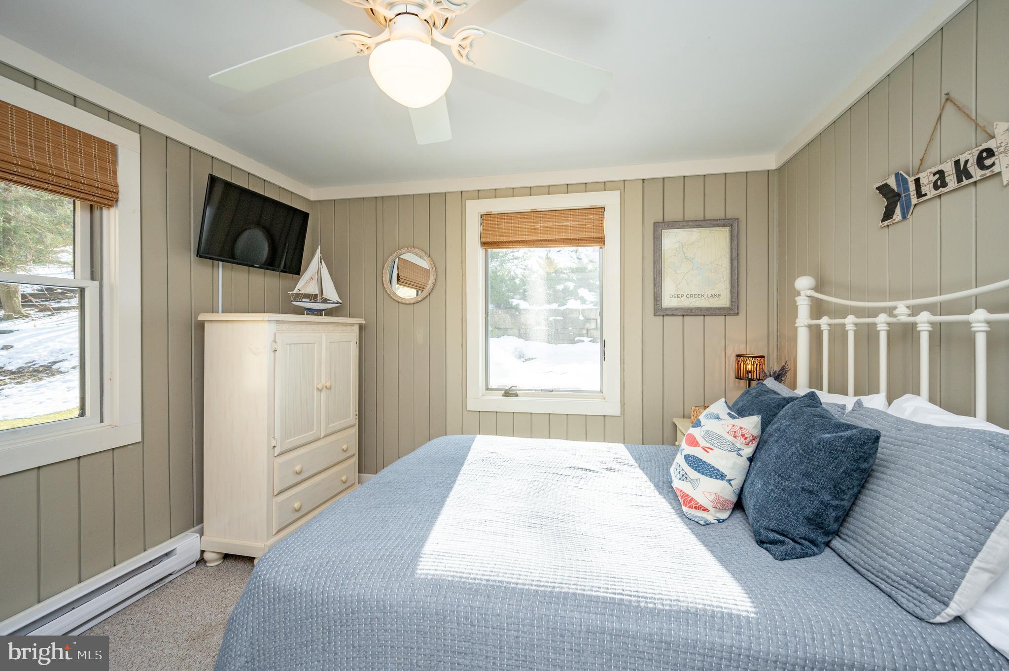 EDGEWATER - Residential