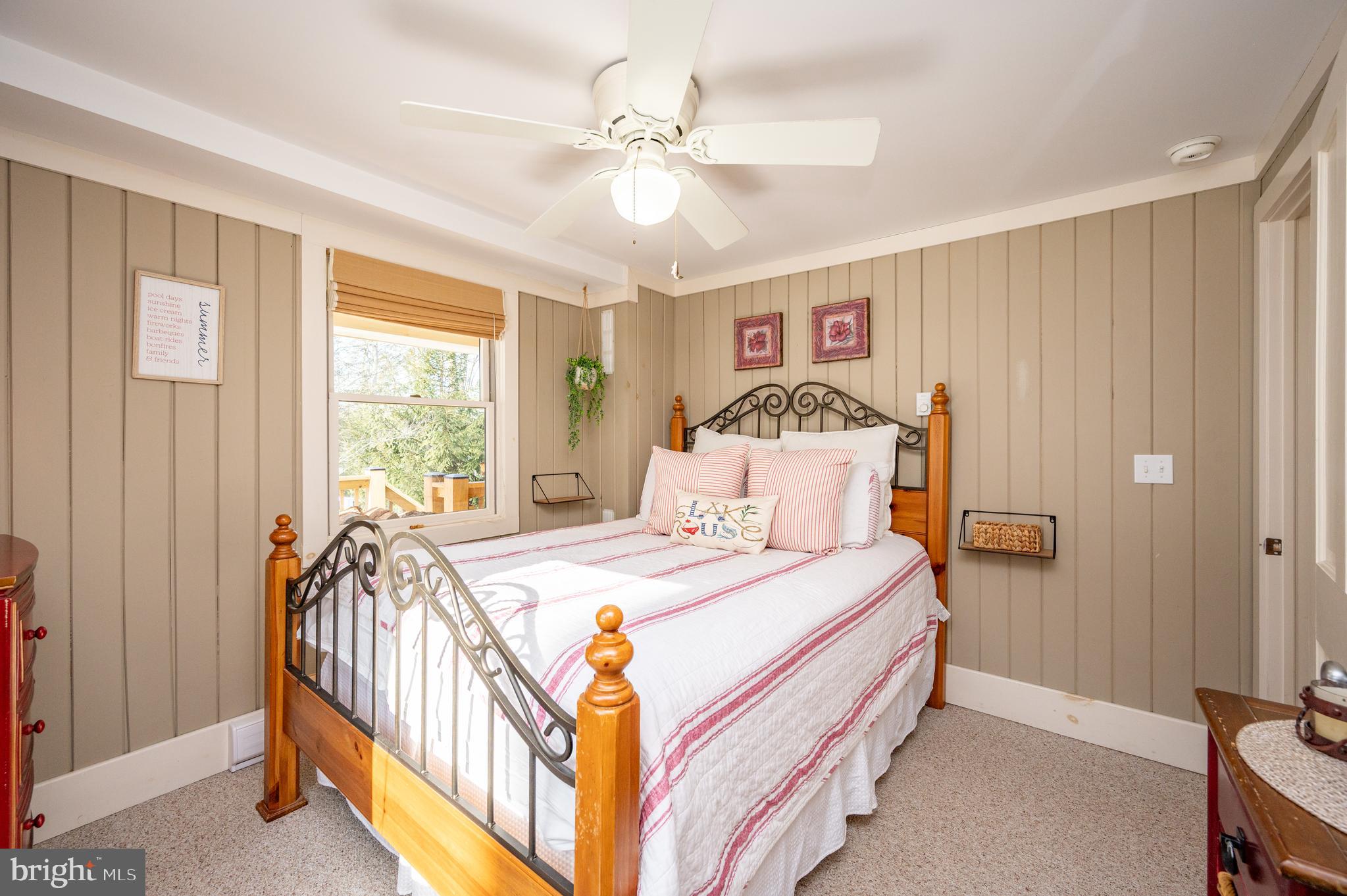 EDGEWATER - Residential