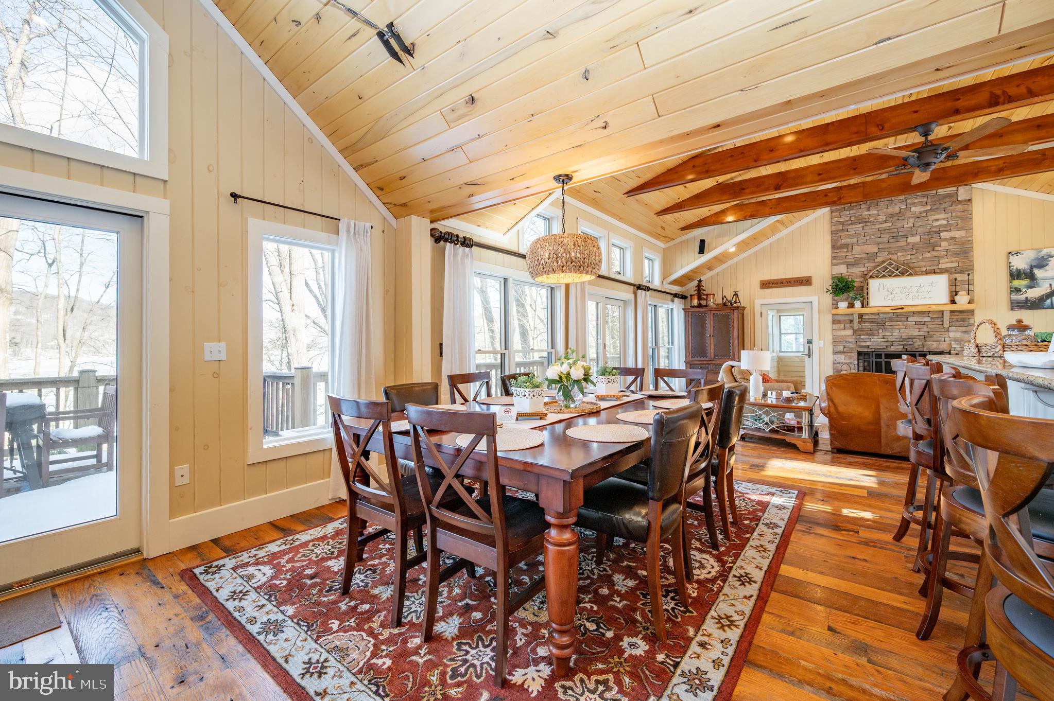 EDGEWATER - Residential