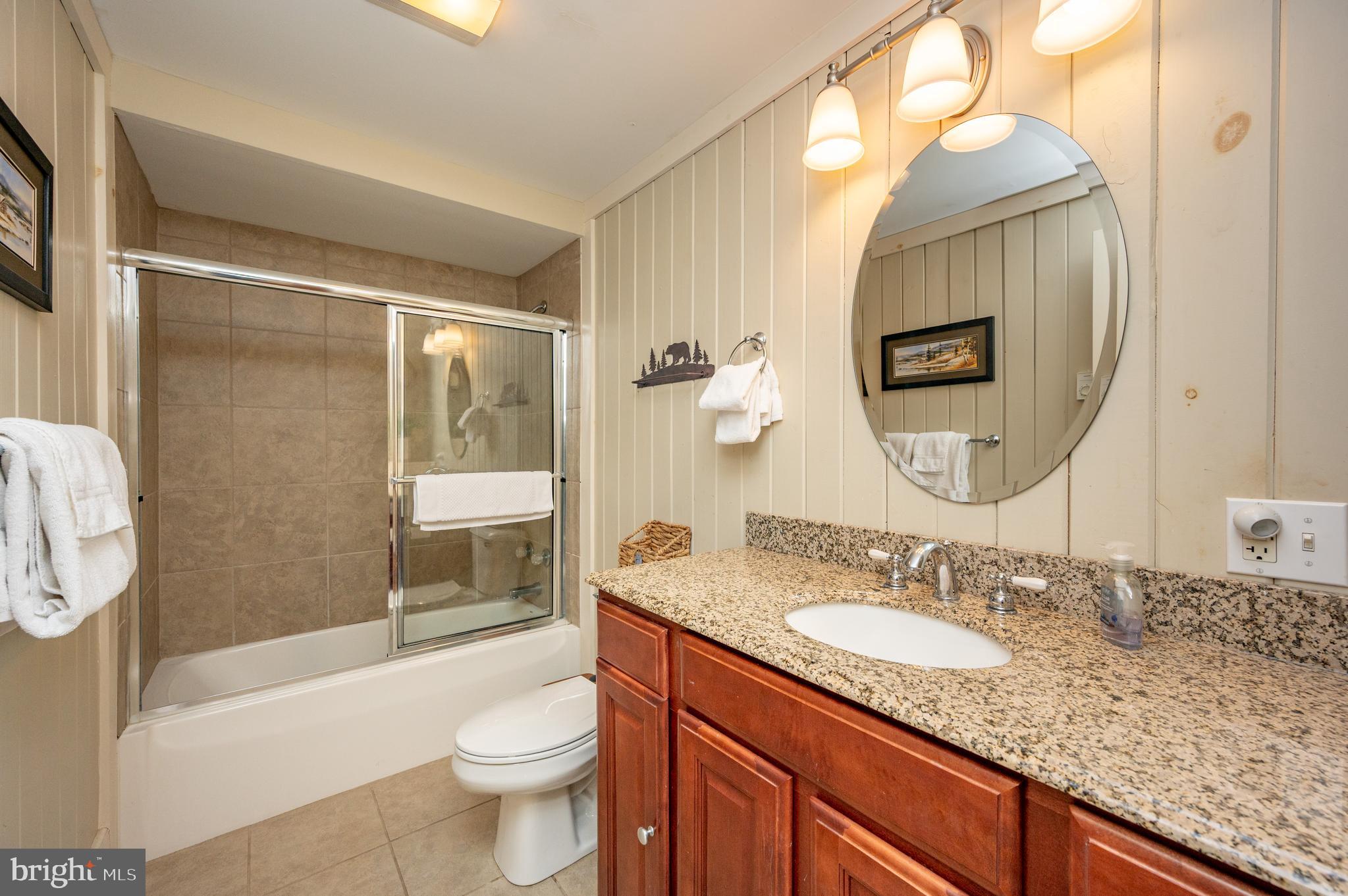 EDGEWATER - Residential