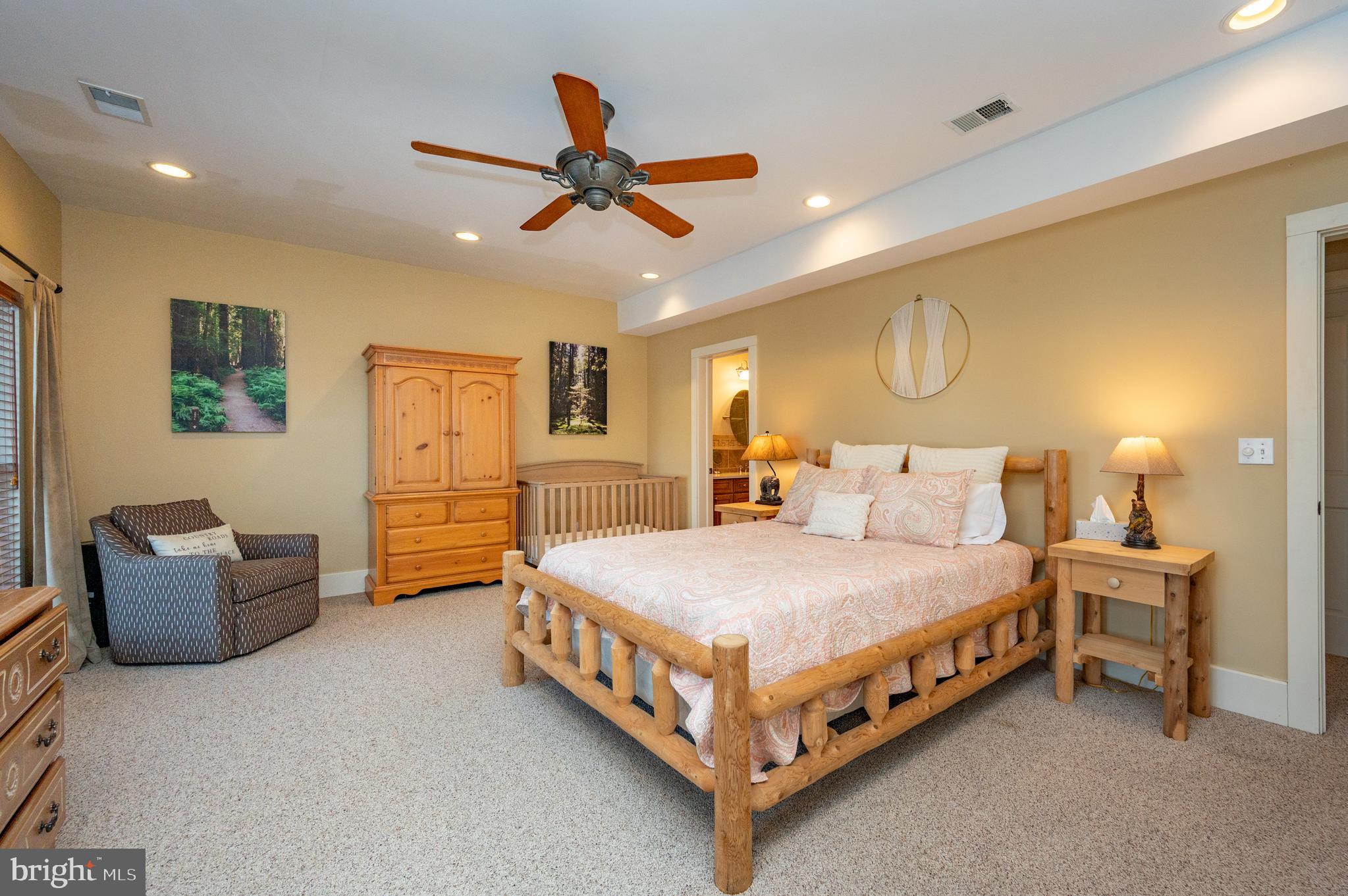 EDGEWATER - Residential