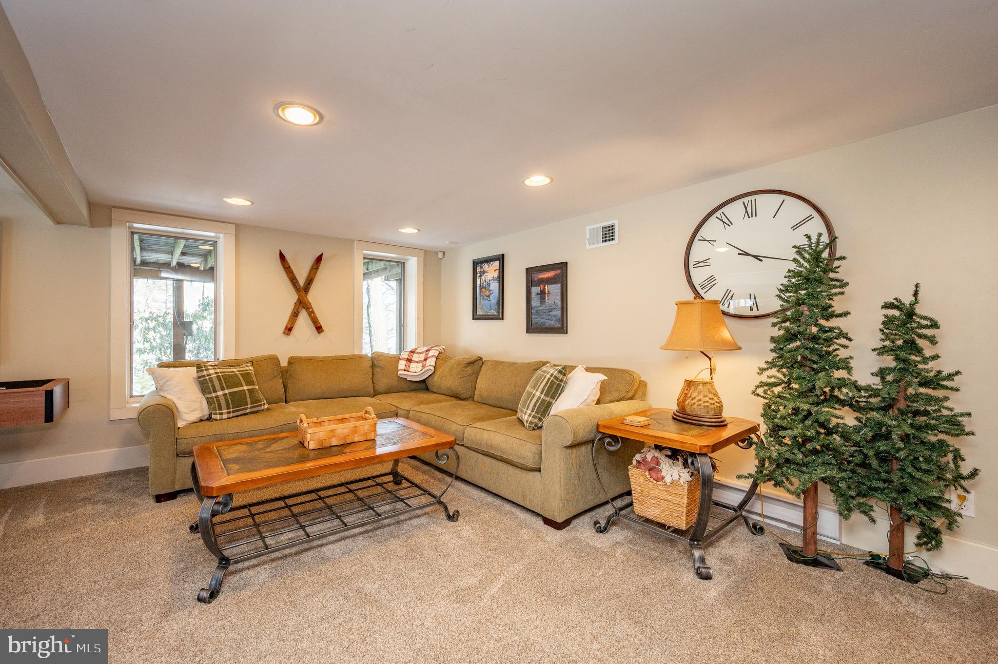 EDGEWATER - Residential