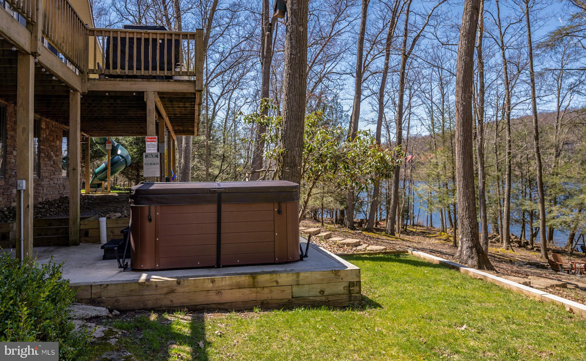 EDGEWATER - Residential